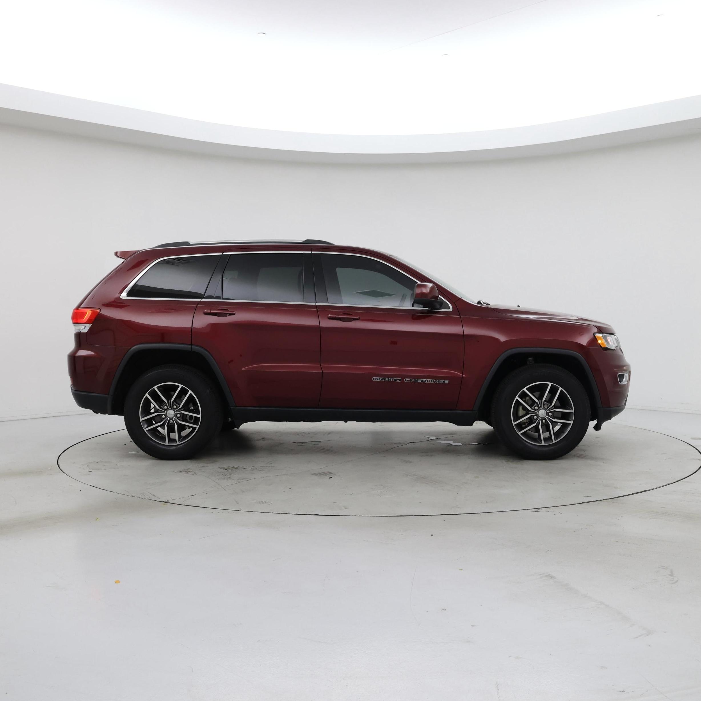 Thumbnail: 2018 Jeep Grand Cherokee - 7