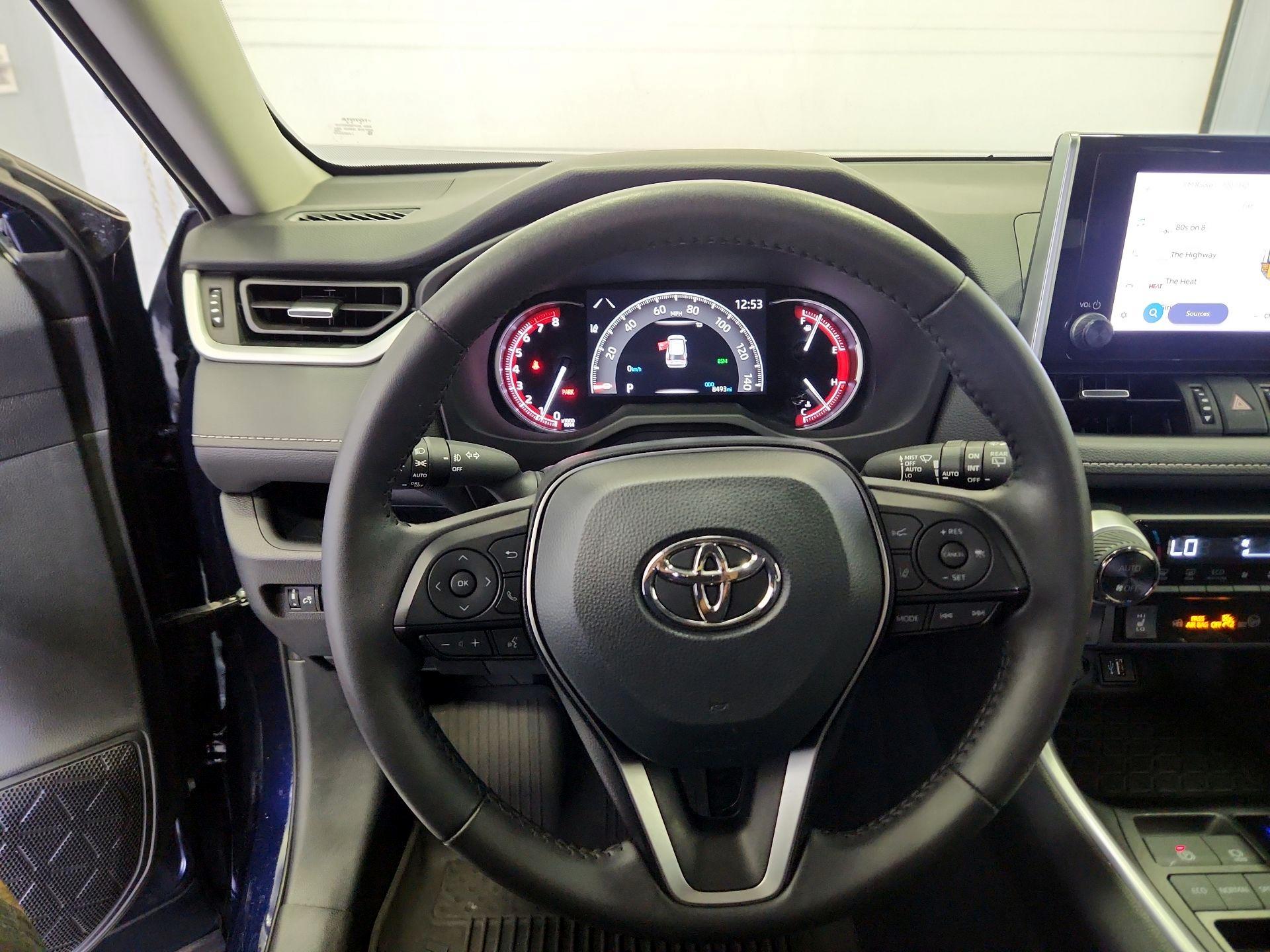 Thumbnail: 2025 Toyota RAV4 - 10