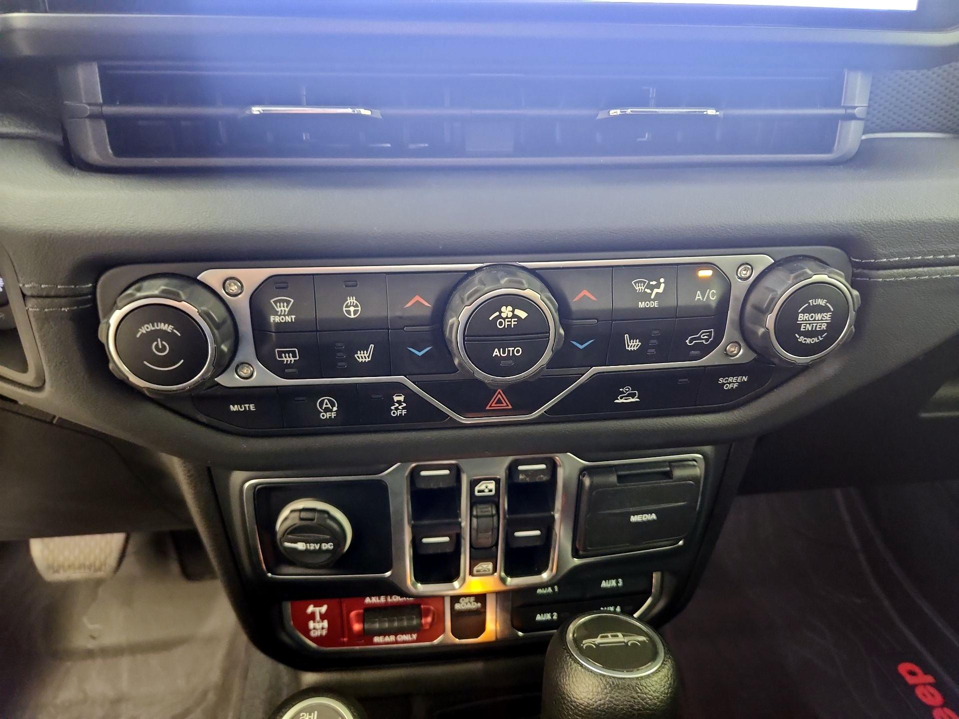Thumbnail: 2024 Jeep Gladiator - 16