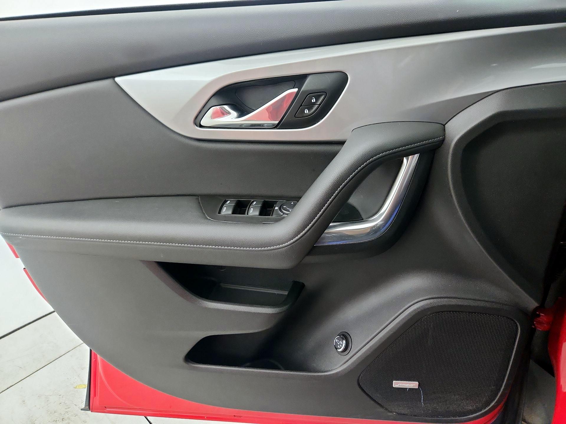 Thumbnail: 2019 Chevrolet Blazer - 12