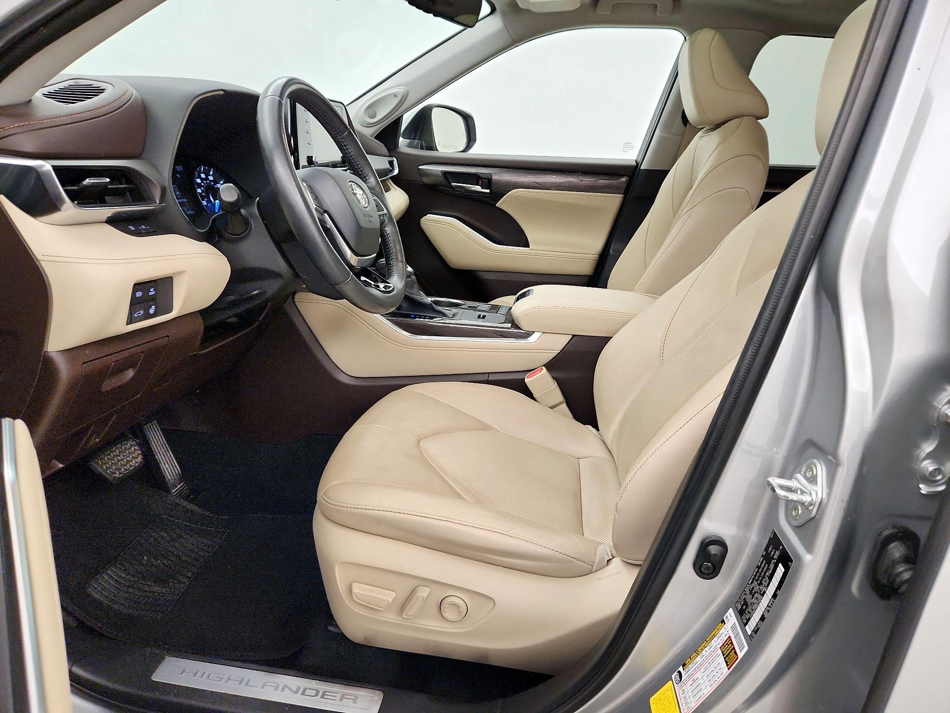 Thumbnail: 2021 Toyota Highlander - 11