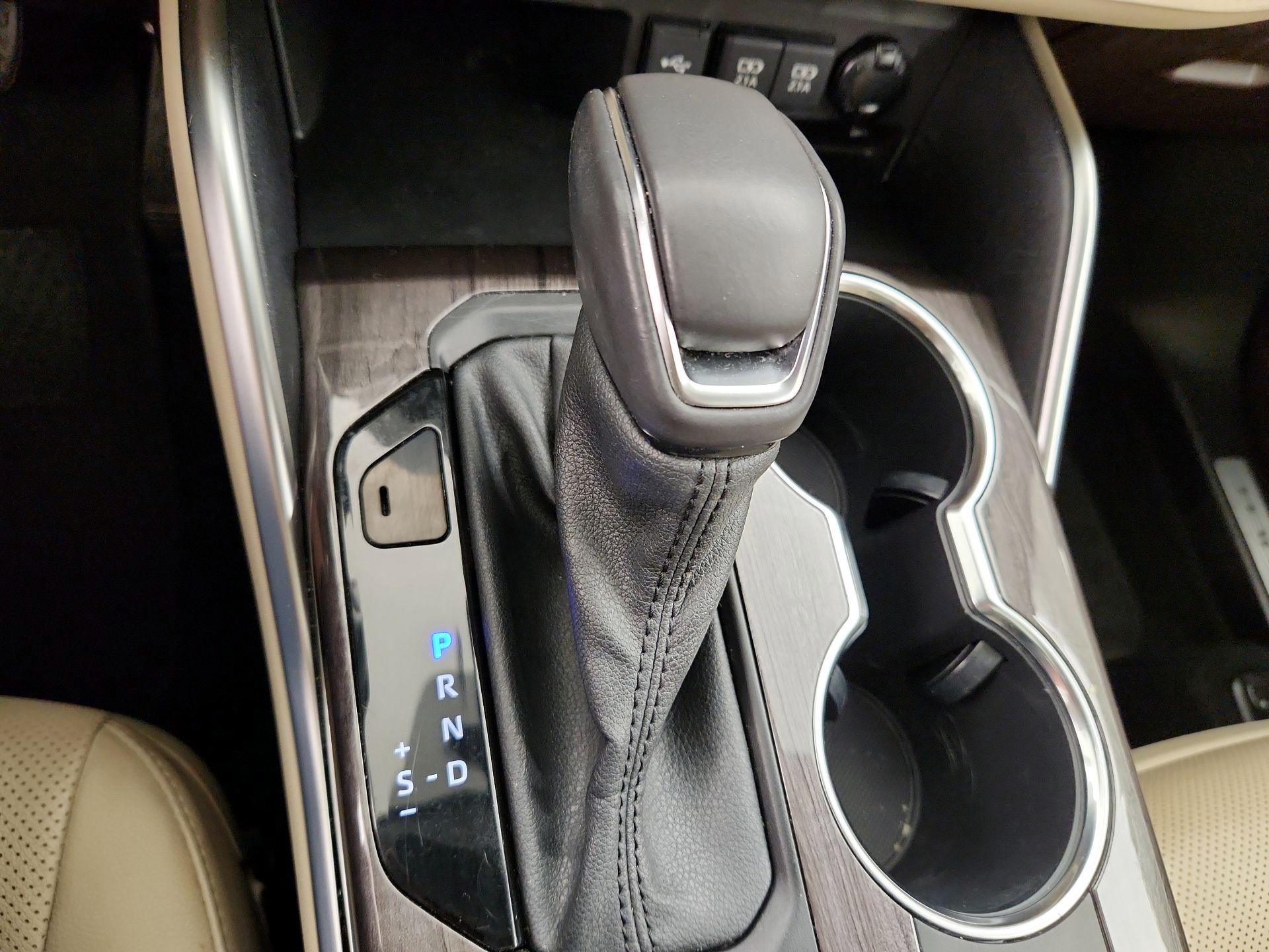 Thumbnail: 2021 Toyota Highlander - 18