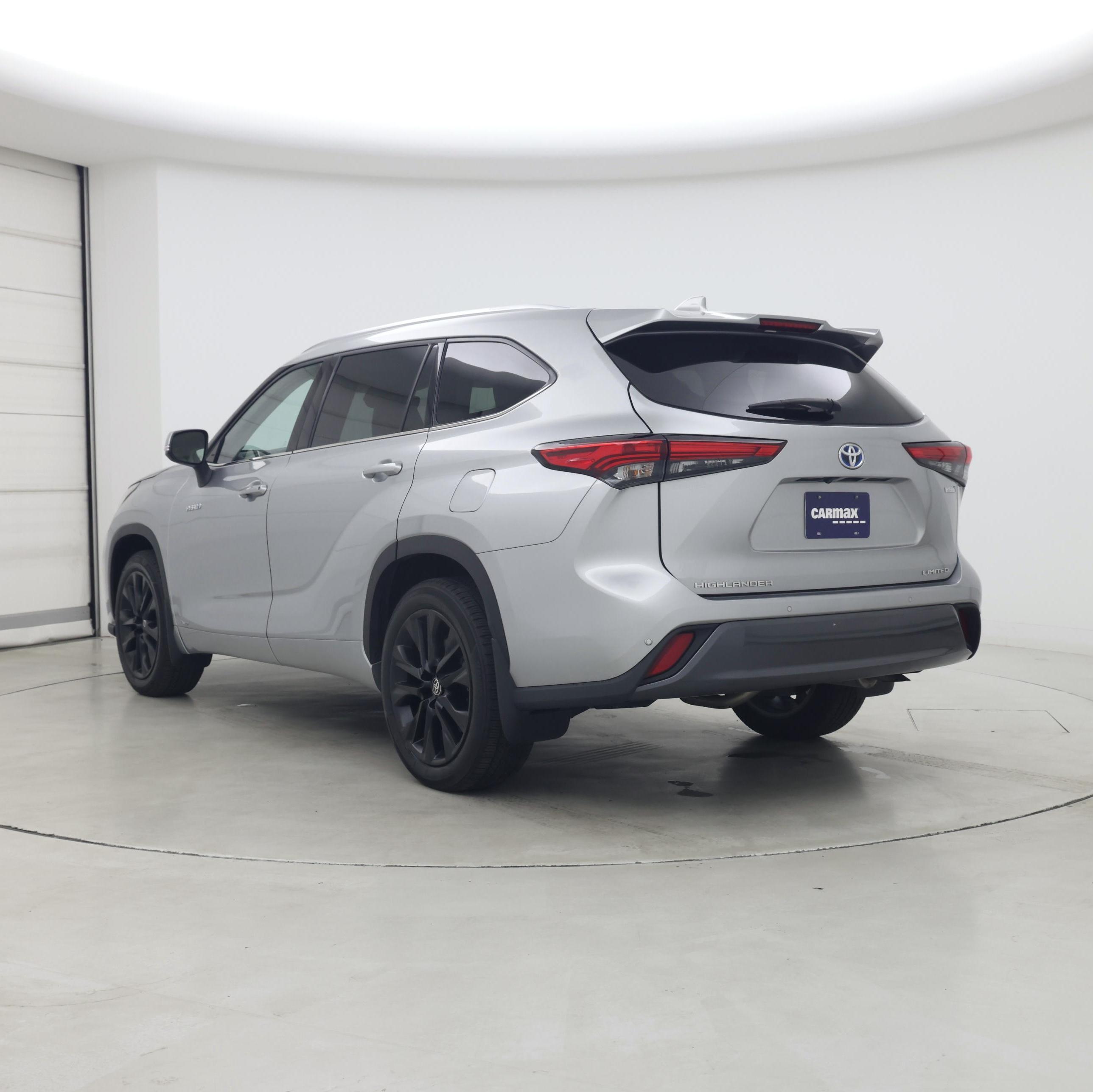 Thumbnail: 2021 Toyota Highlander - 2