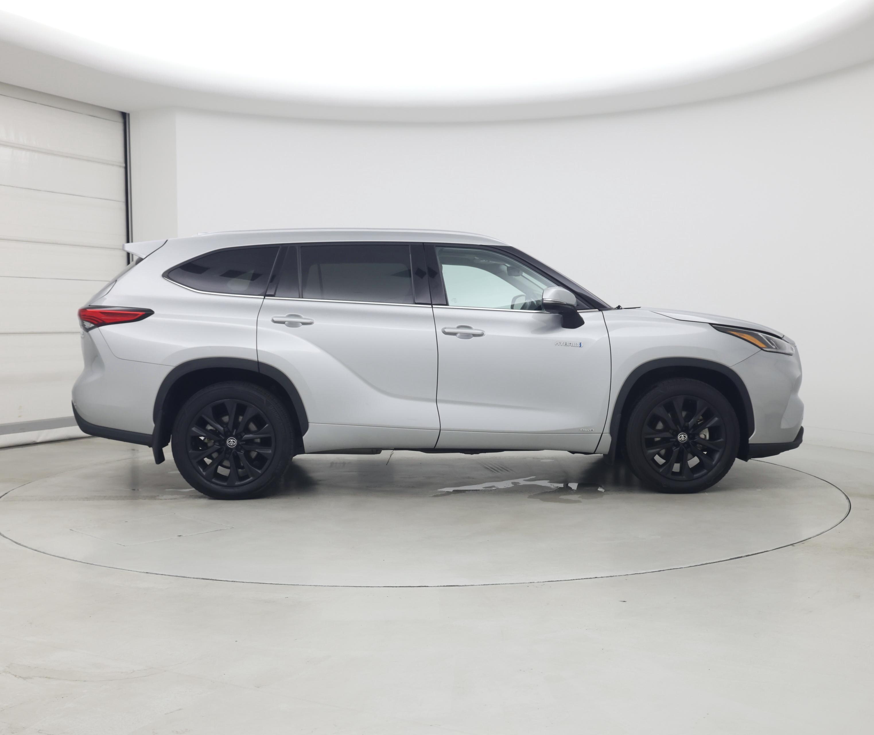 Thumbnail: 2021 Toyota Highlander - 7