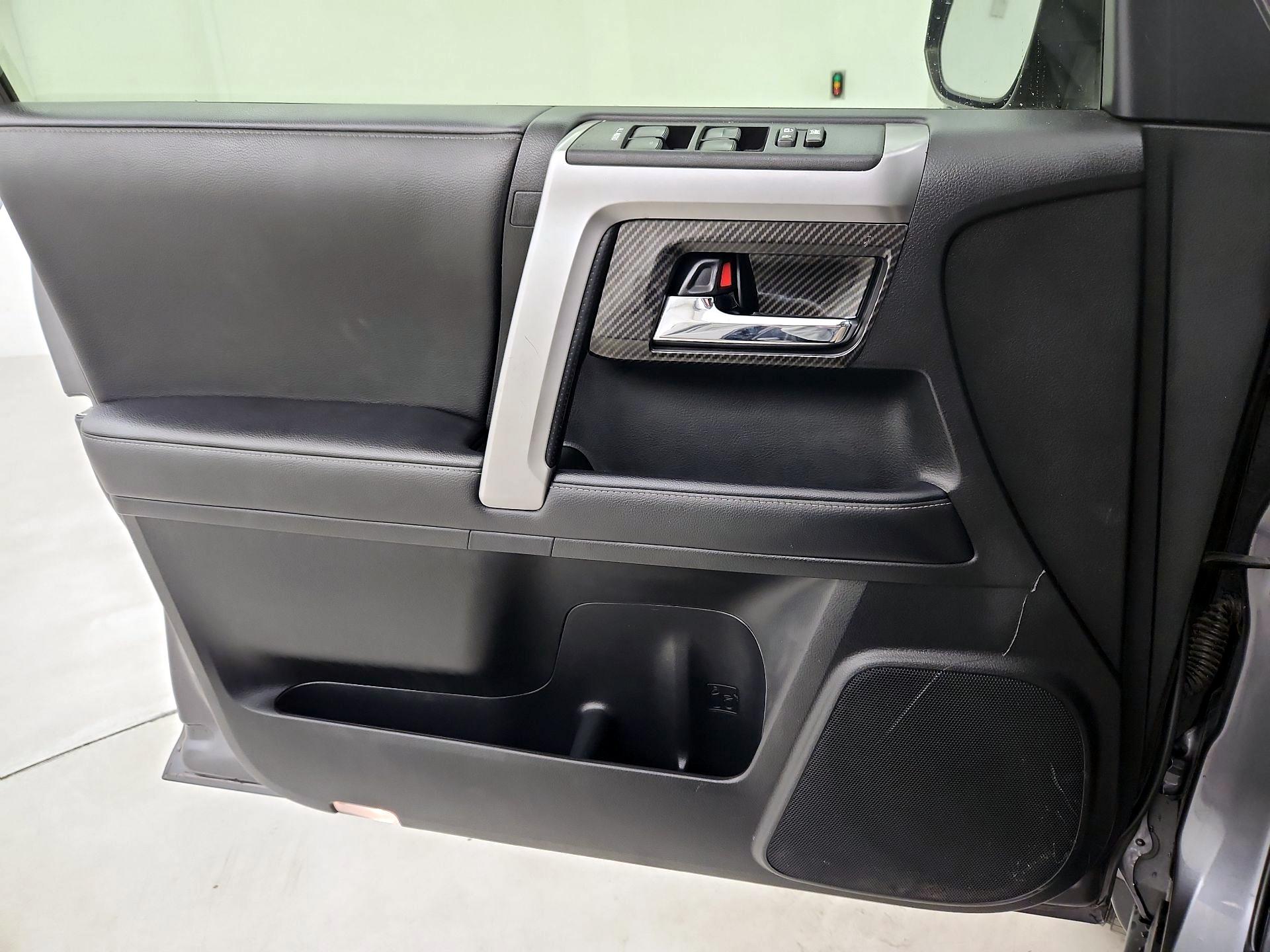 Thumbnail: 2020 Toyota 4Runner - 12