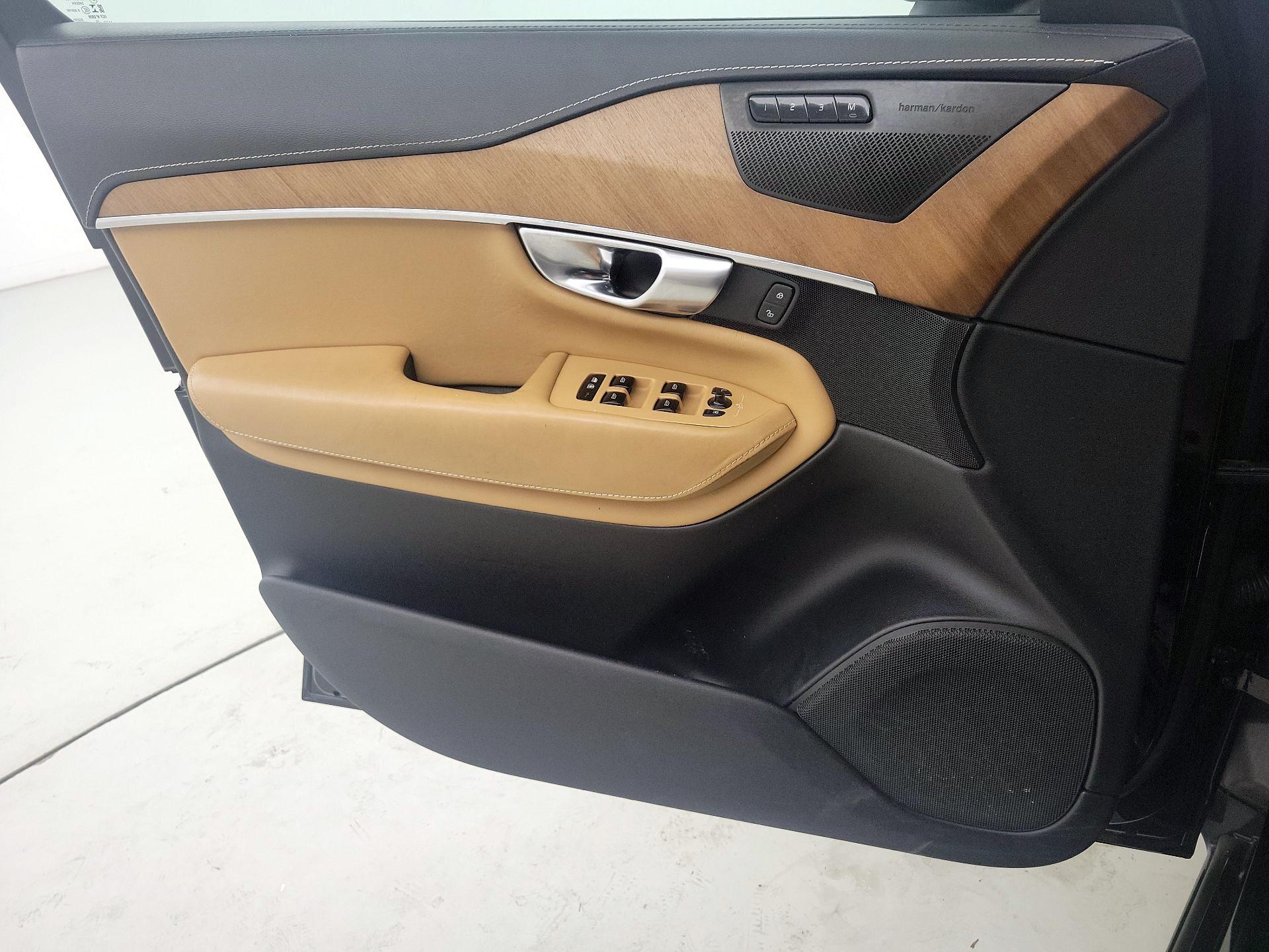 Thumbnail: 2019 Volvo XC90 - 12