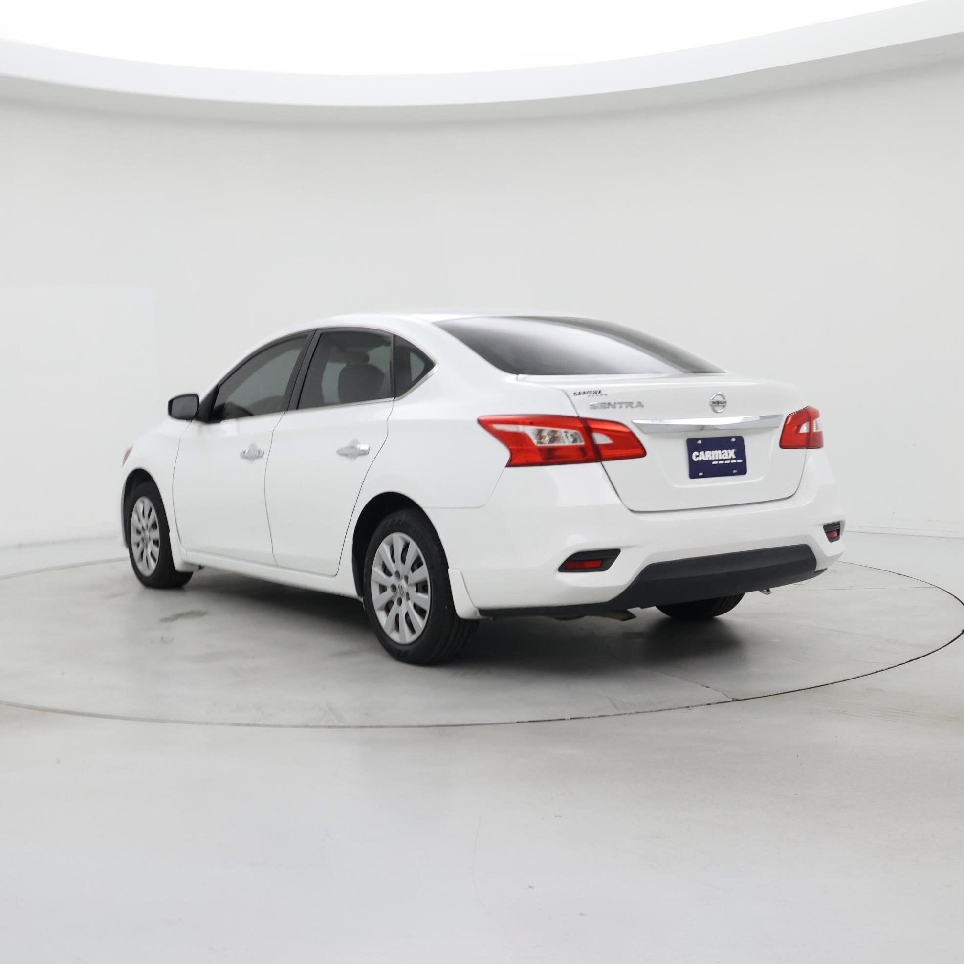 Thumbnail: 2016 Nissan Sentra - 2