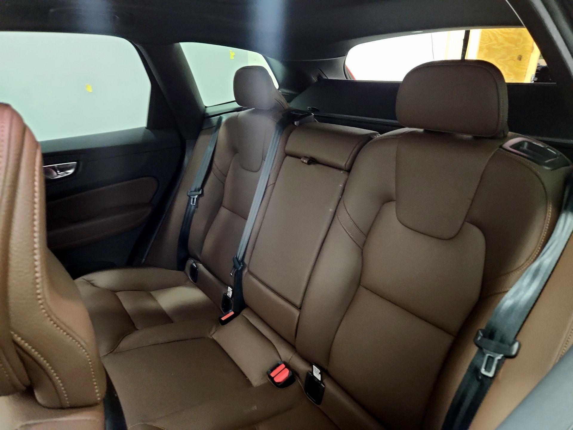 Thumbnail: 2025 Volvo XC60 - 19