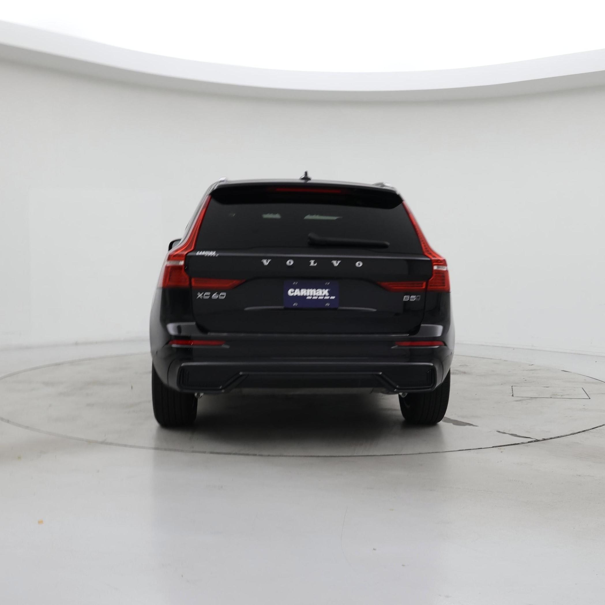 Thumbnail: 2025 Volvo XC60 - 6