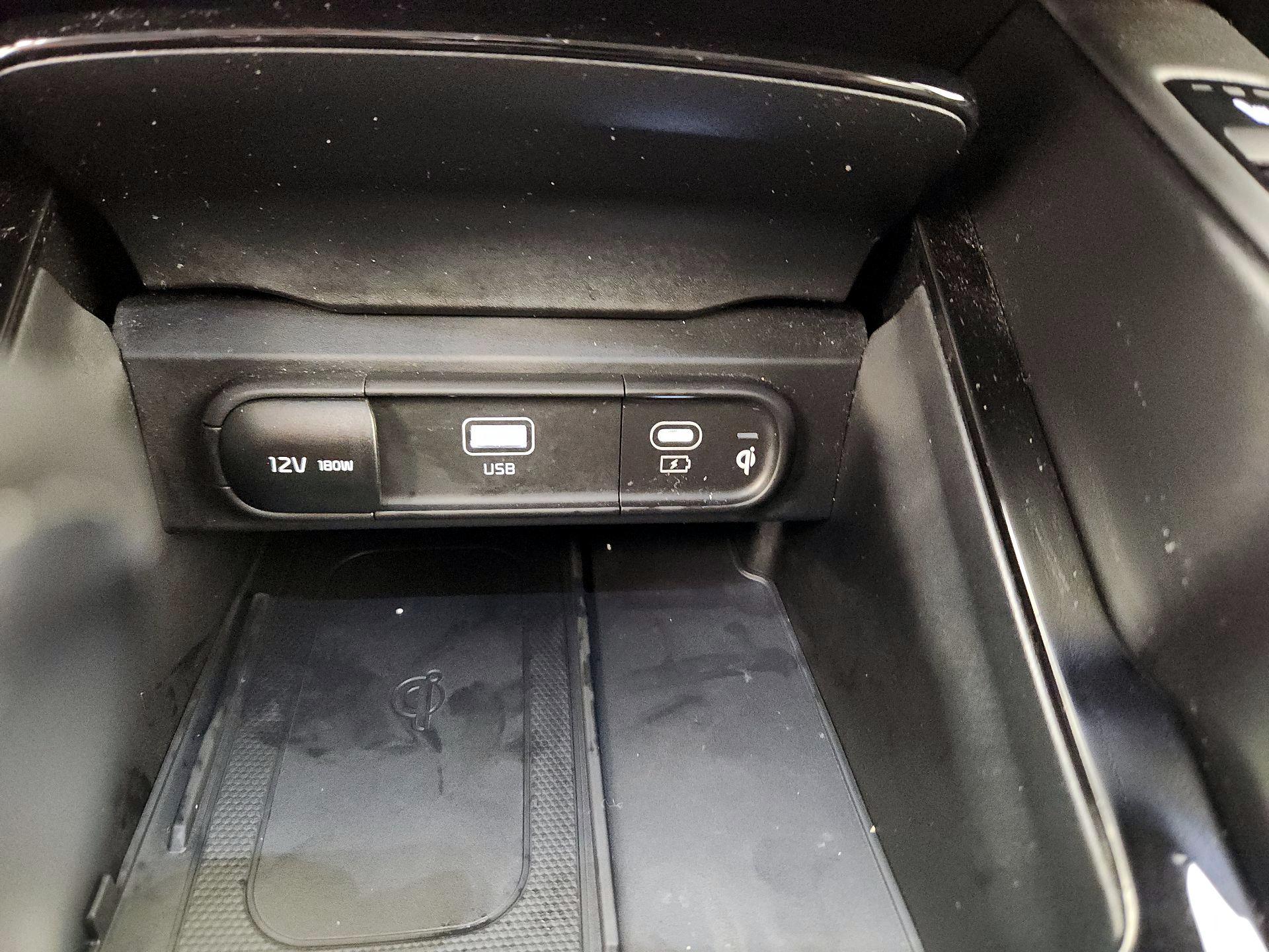 Thumbnail: 2023 Kia Telluride - 18