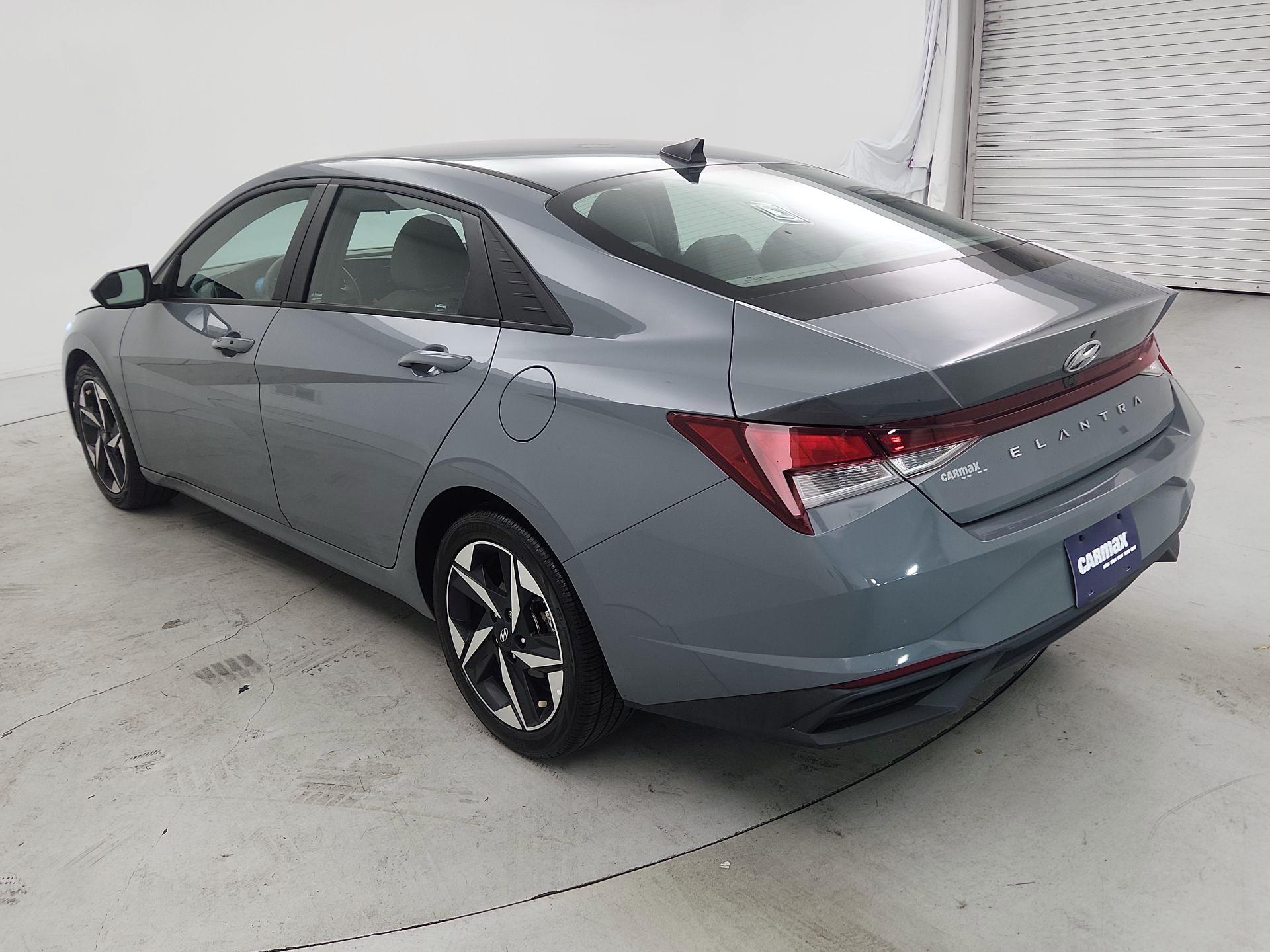 Thumbnail: 2023 Hyundai Elantra - 7