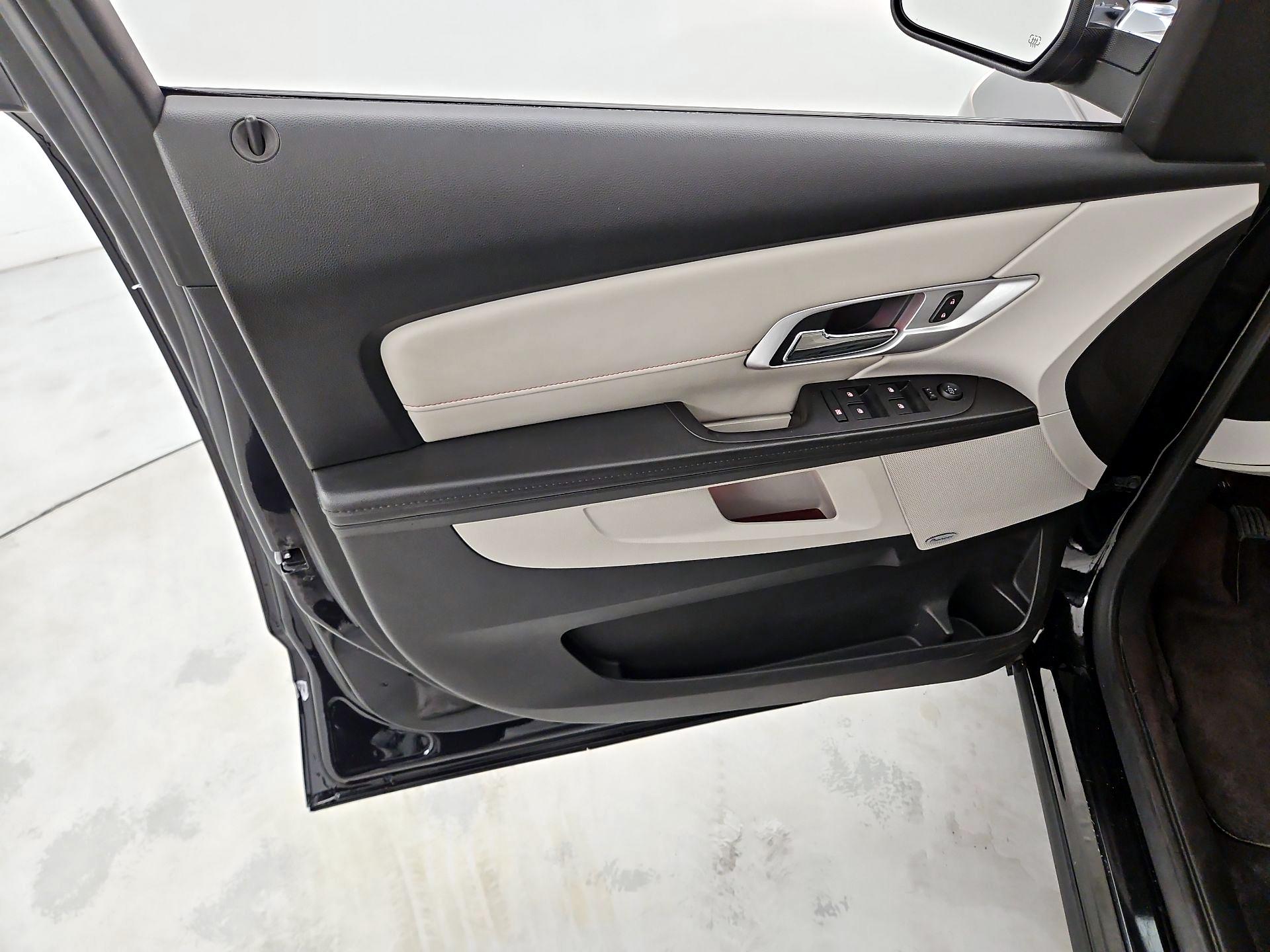 Thumbnail: 2016 GMC Terrain - 12
