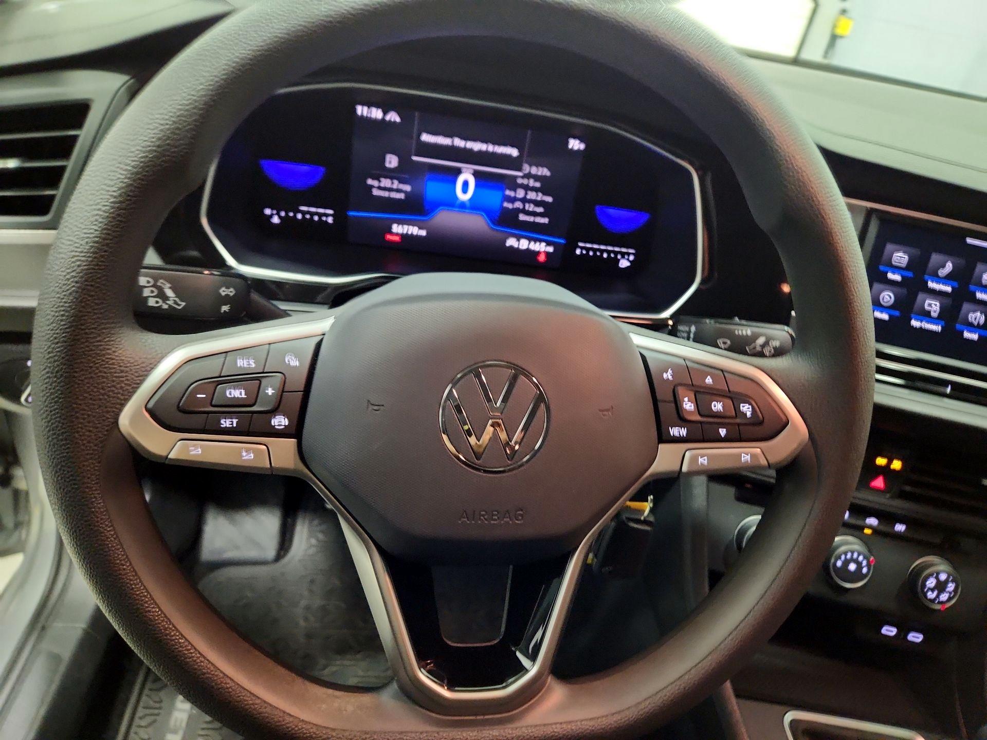 Thumbnail: 2023 Volkswagen Jetta - 10