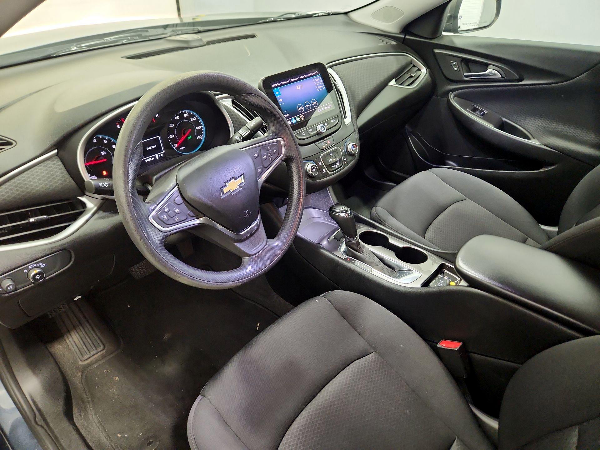 Thumbnail: 2020 Chevrolet Malibu - 11