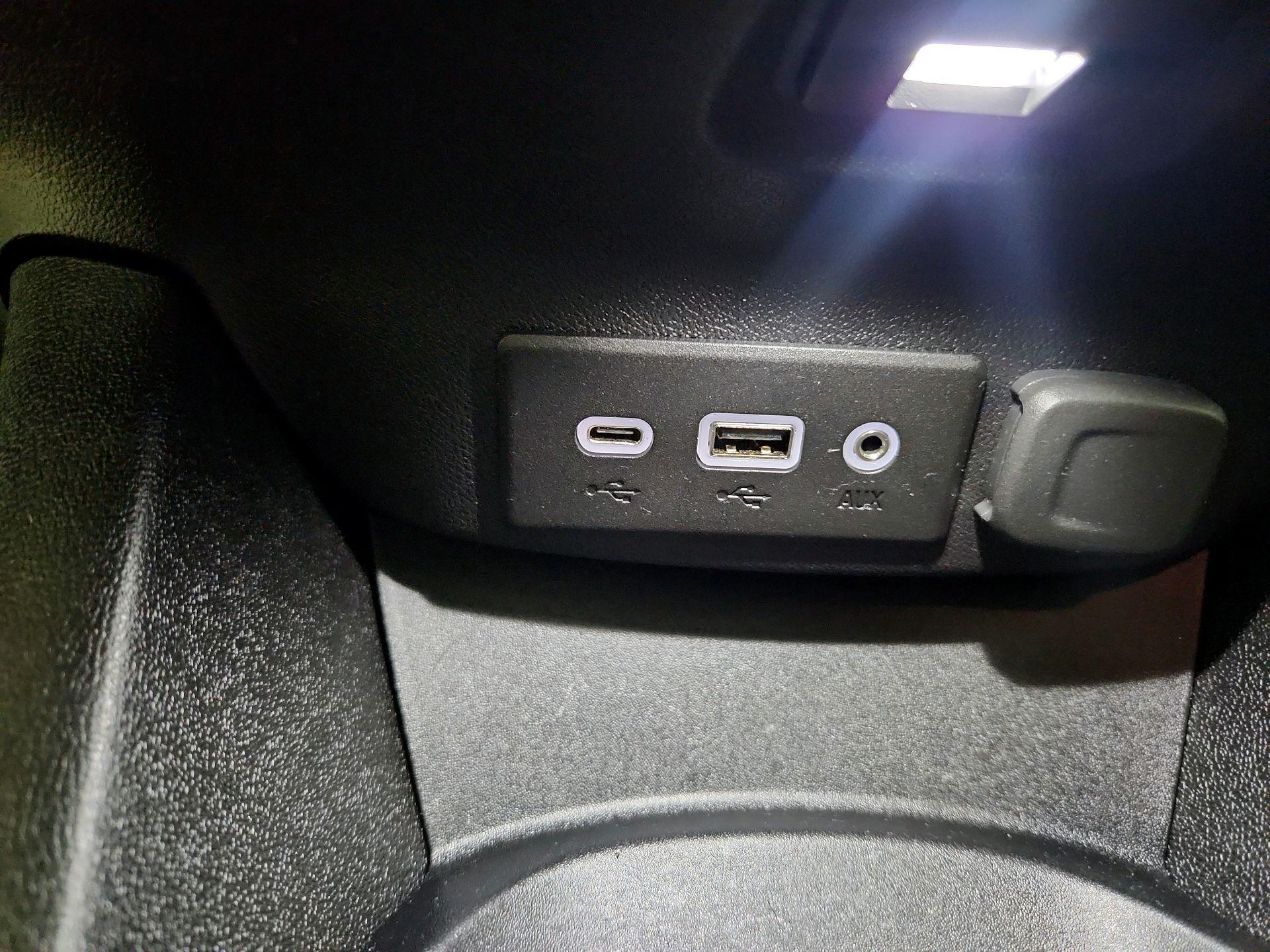 Thumbnail: 2020 Chevrolet Malibu - 18