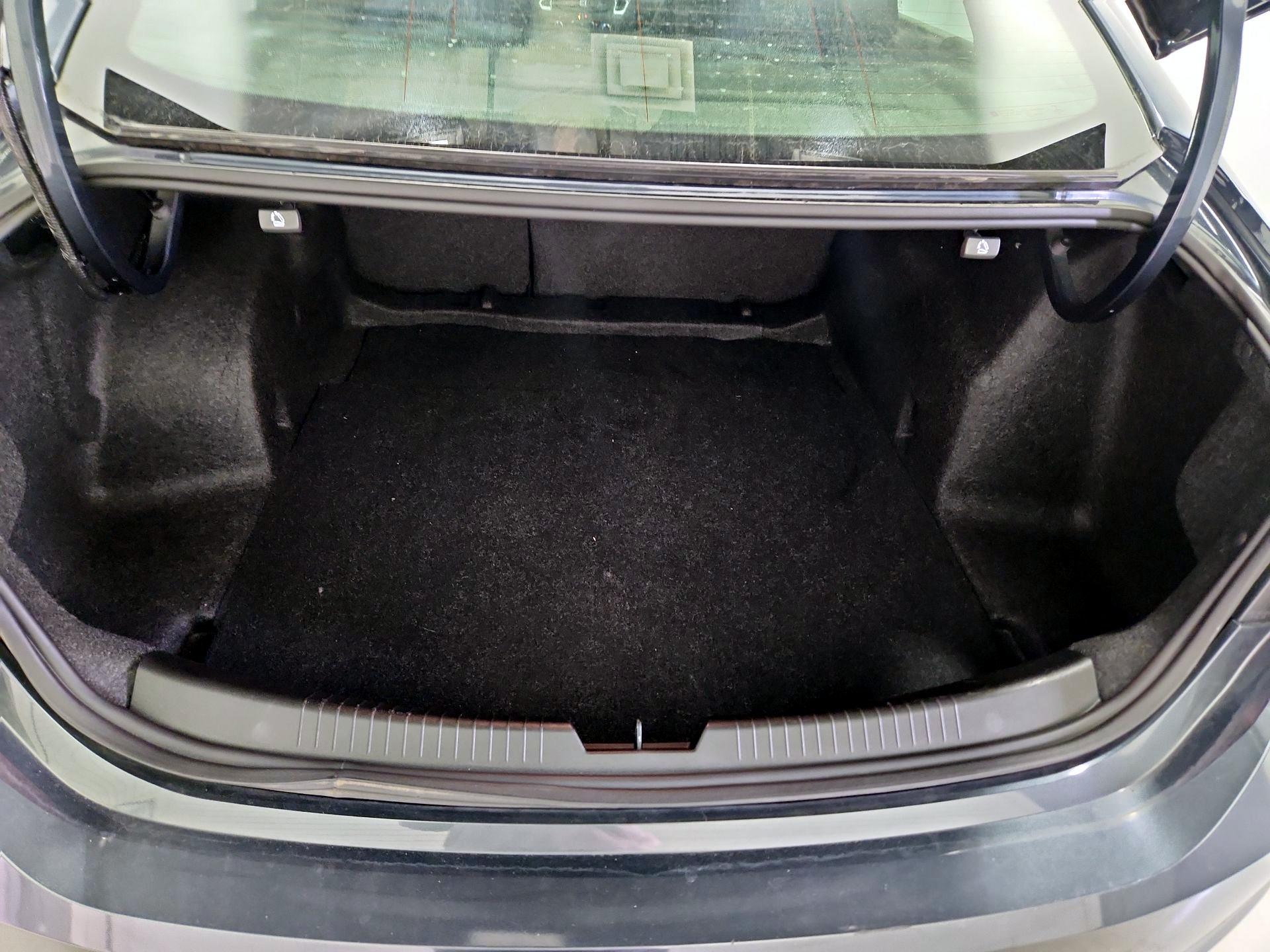 Thumbnail: 2020 Chevrolet Malibu - 20