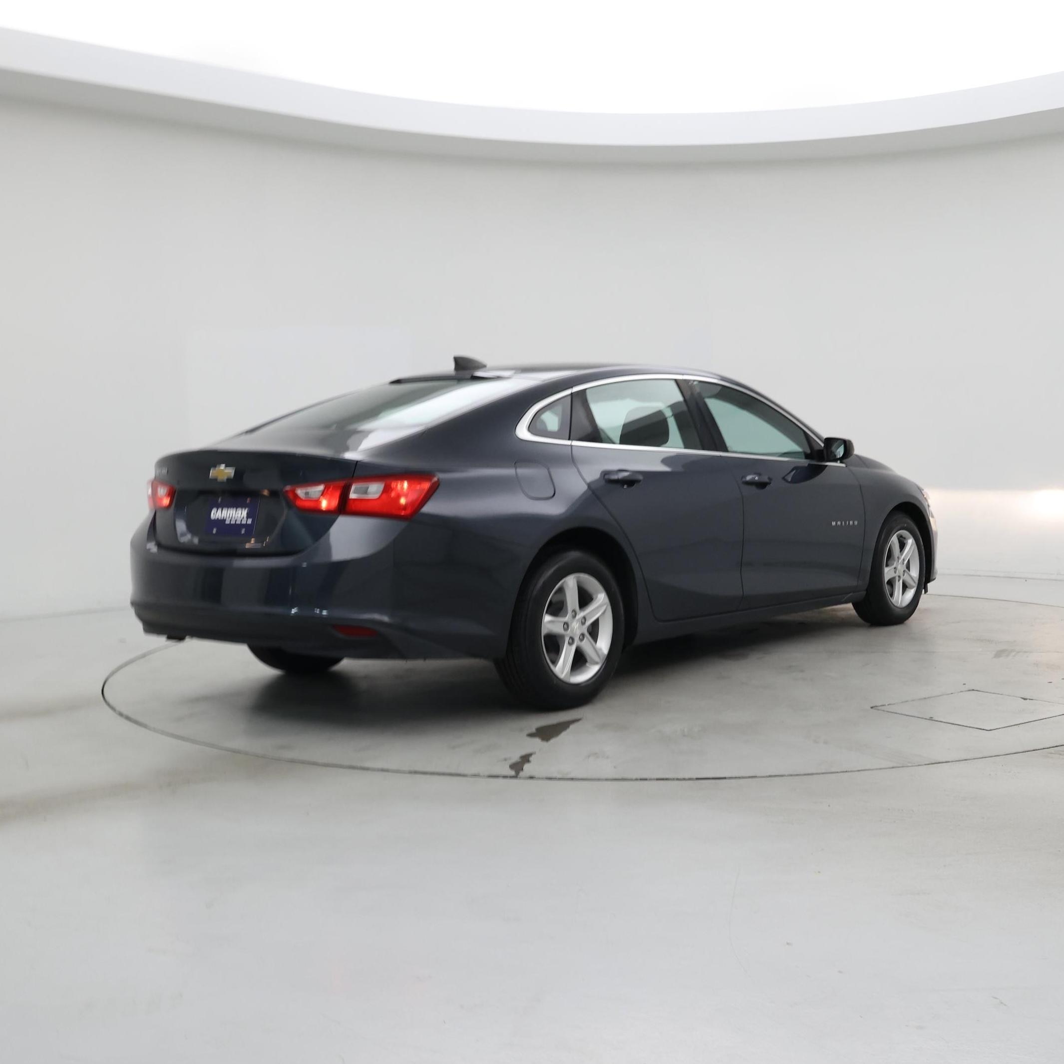 Thumbnail: 2020 Chevrolet Malibu - 3