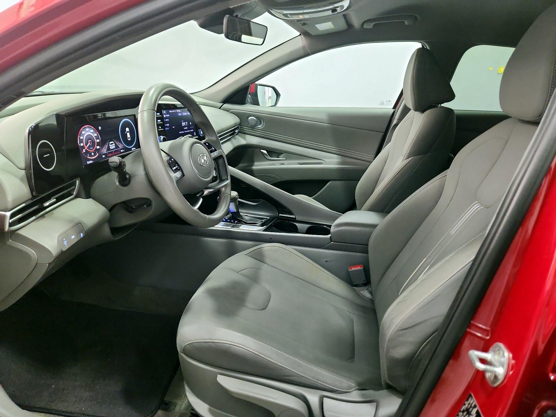 Thumbnail: 2022 Hyundai Elantra - 11