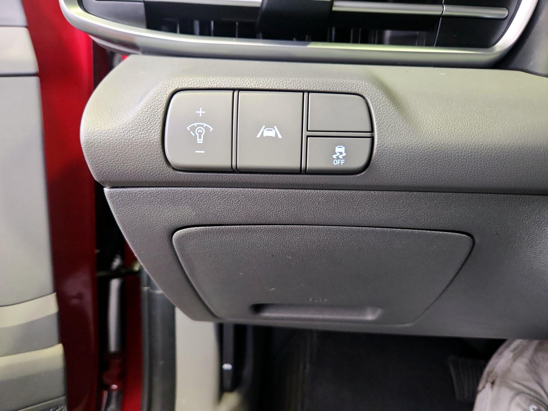 Thumbnail: 2022 Hyundai Elantra - 13