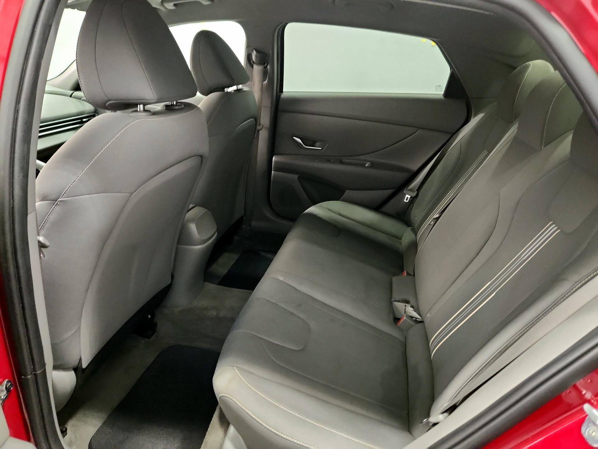 Thumbnail: 2022 Hyundai Elantra - 19