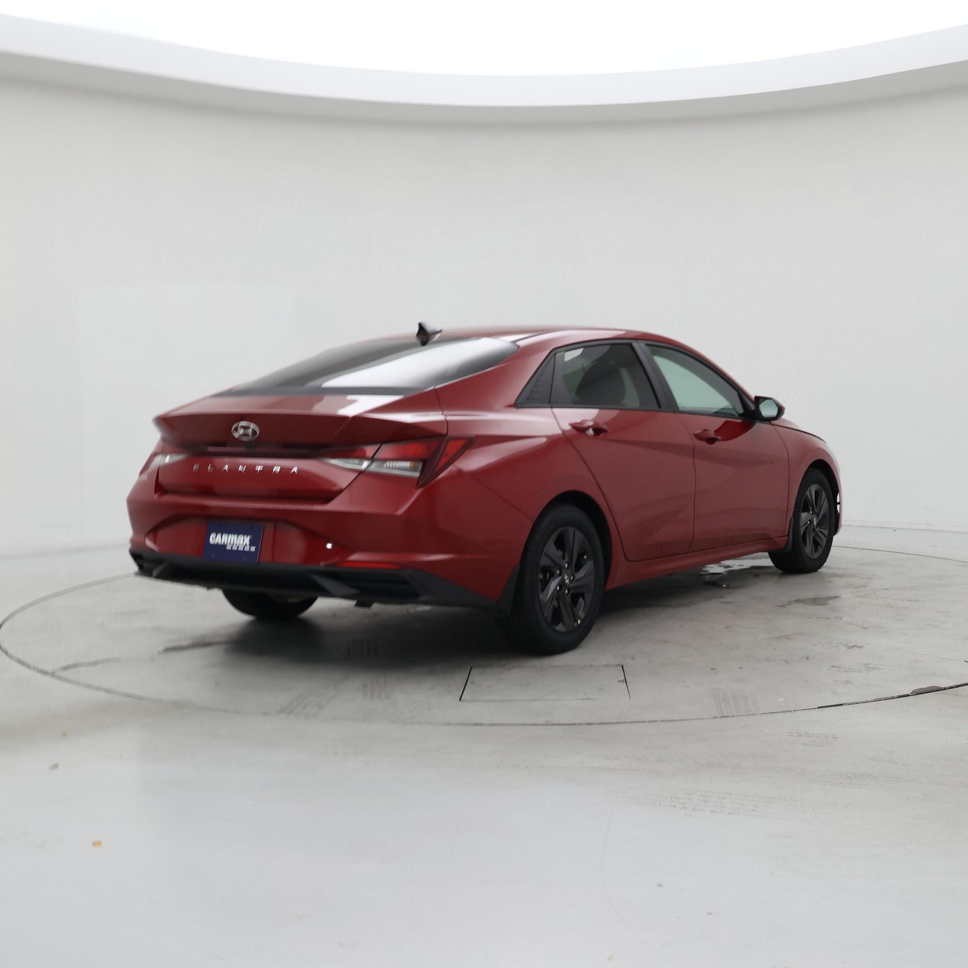 Thumbnail: 2022 Hyundai Elantra - 8