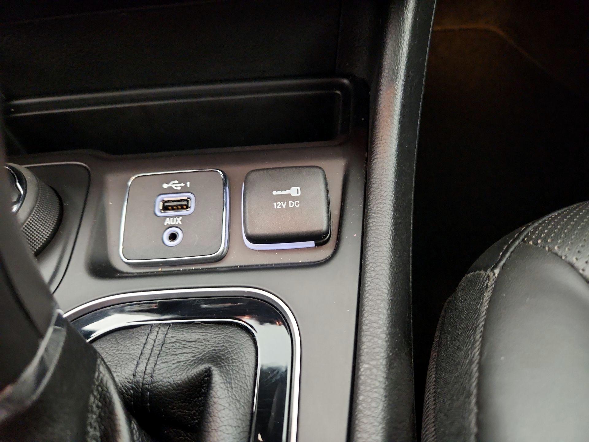 Thumbnail: 2021 Jeep Cherokee - 18