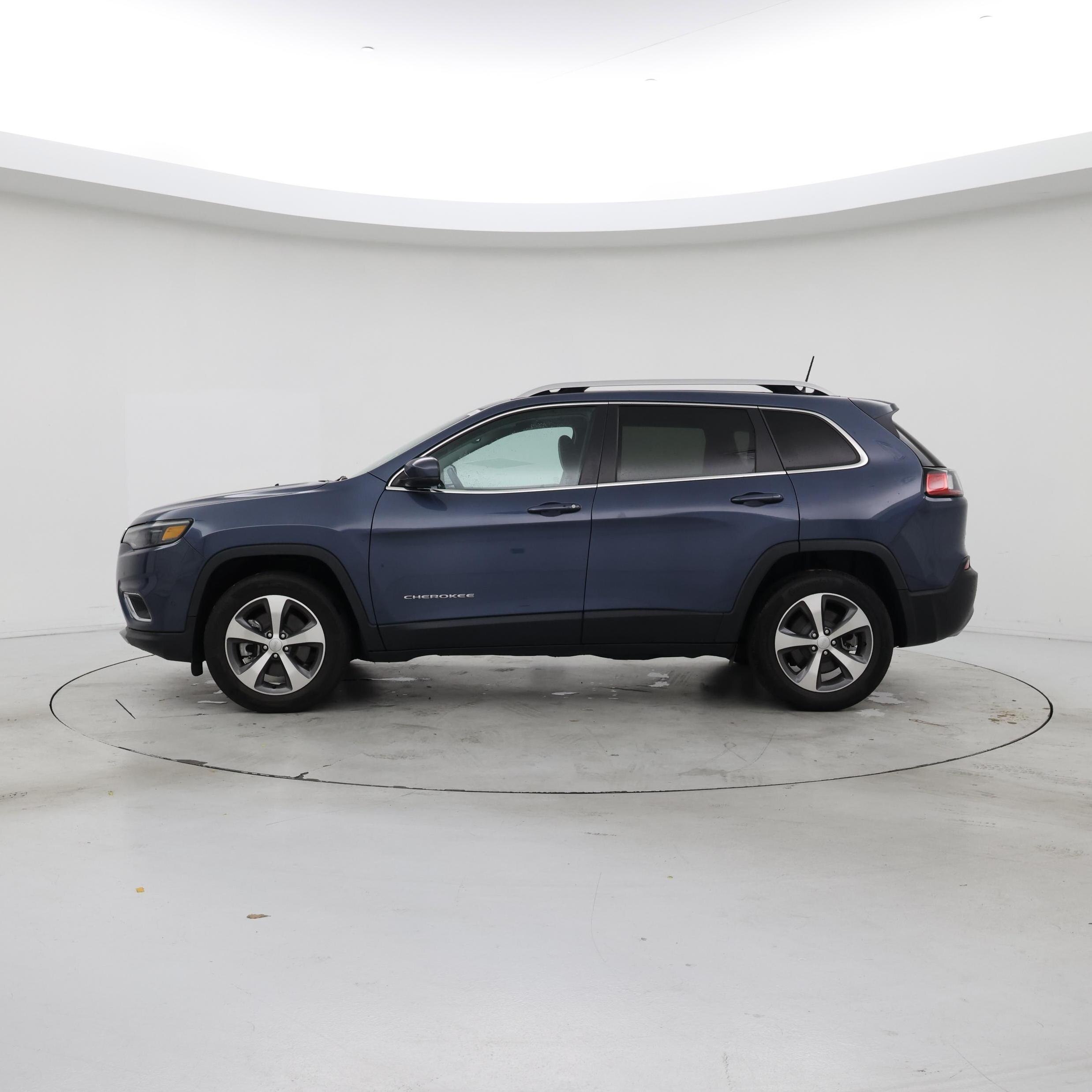 Thumbnail: 2021 Jeep Cherokee - 3