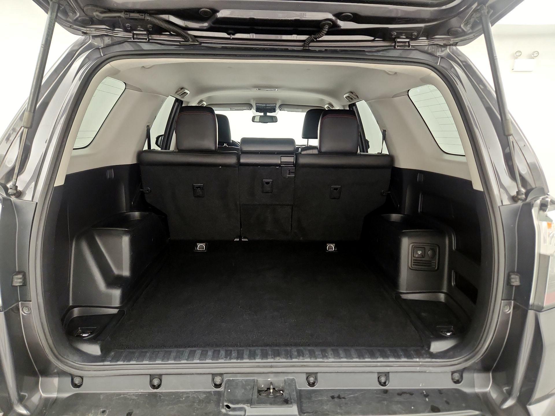 Thumbnail: 2016 Toyota 4Runner - 19