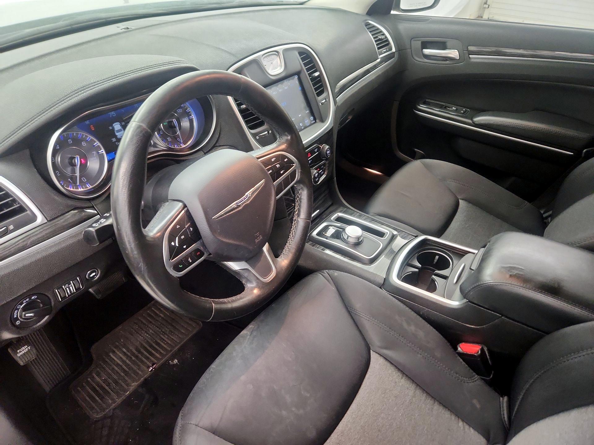 Thumbnail: 2019 Chrysler 300 - 11