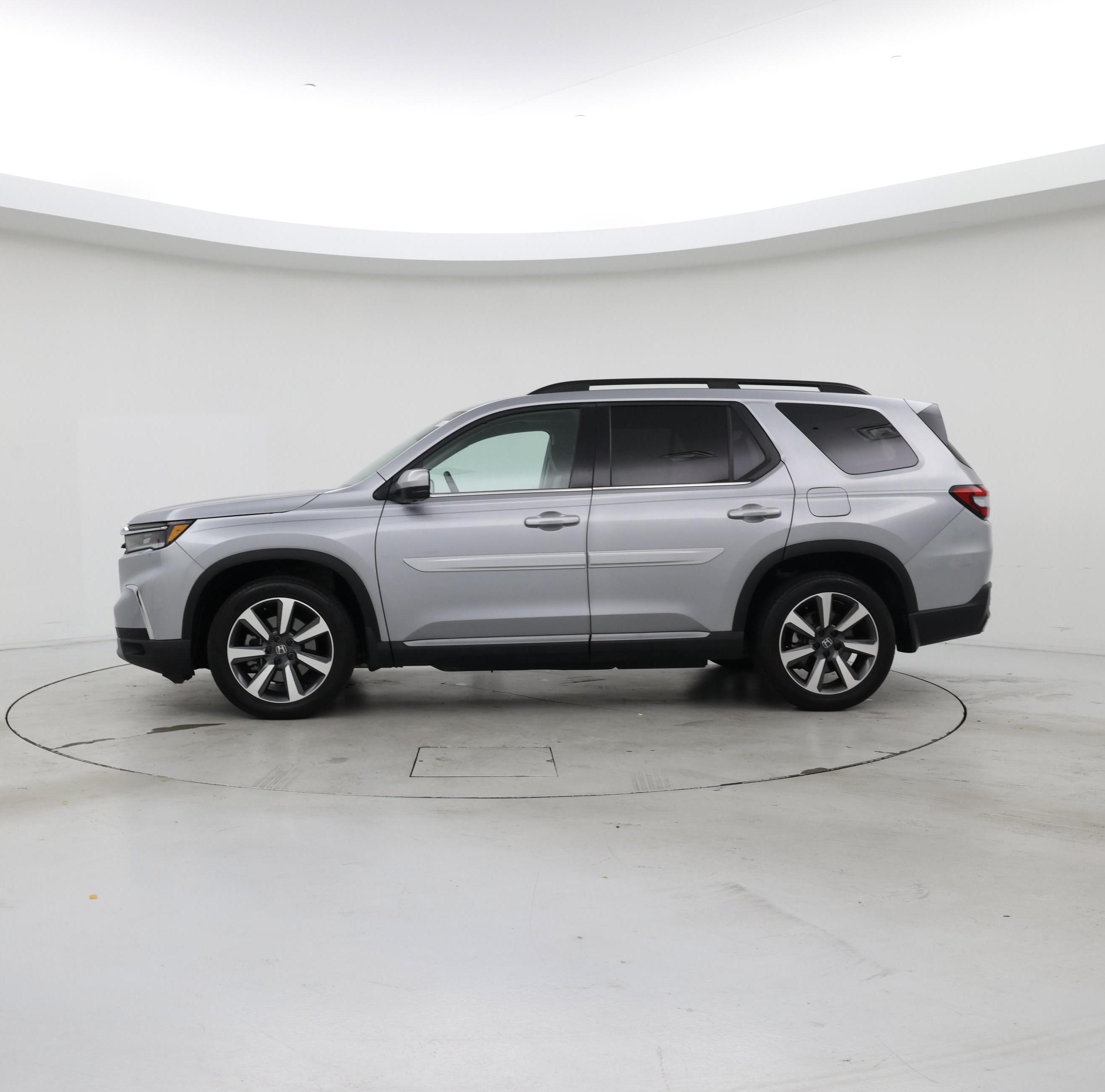 Thumbnail: 2023 Honda Pilot - 3
