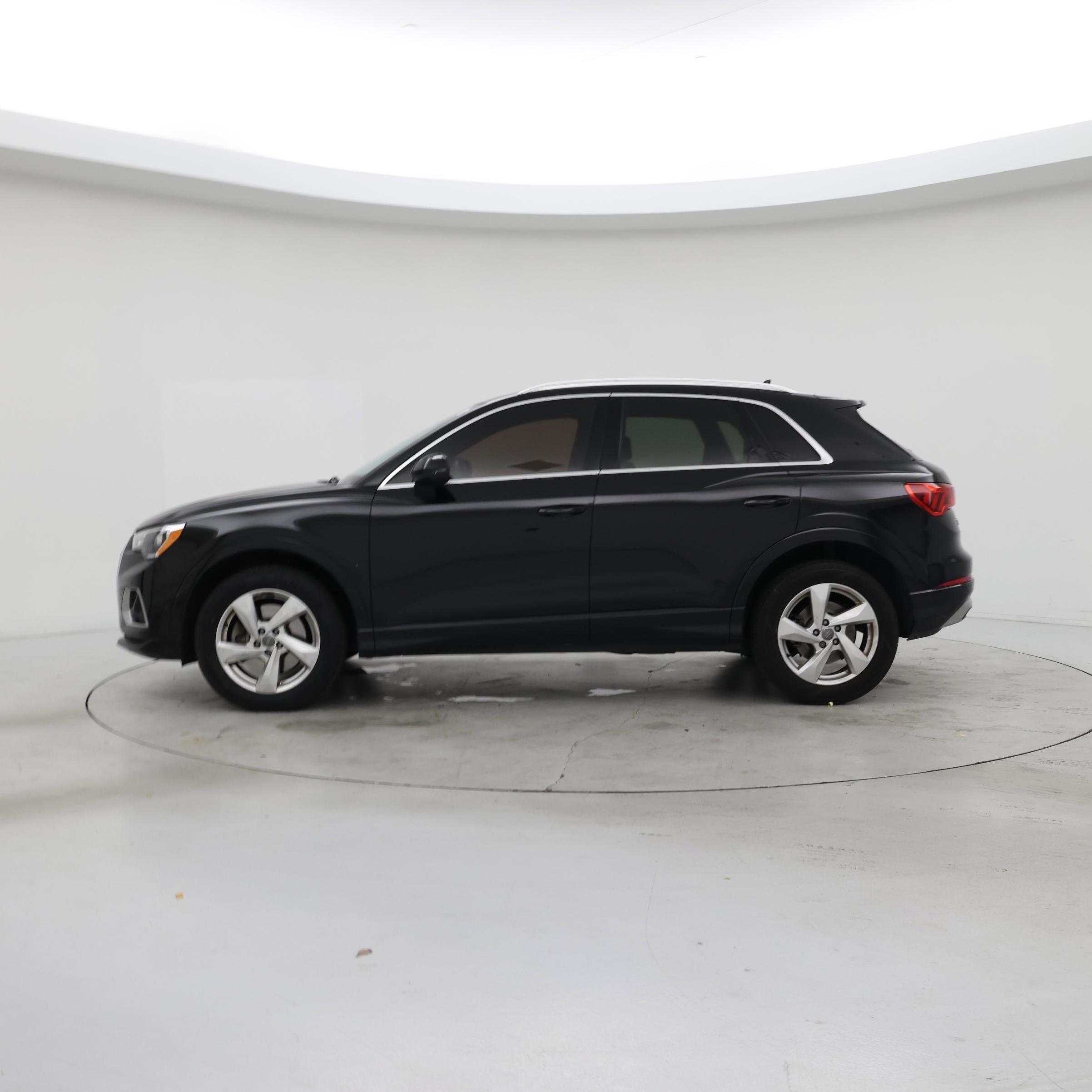 Thumbnail: 2020 Audi Q3 - 3