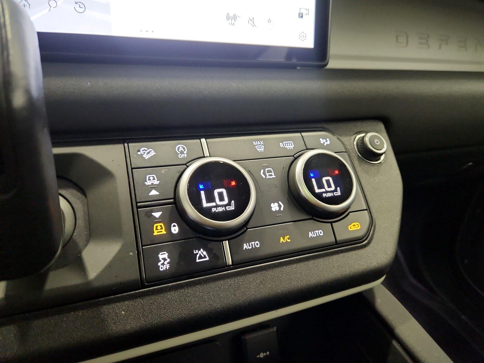 Thumbnail: 2021 Land Rover Defender - 17