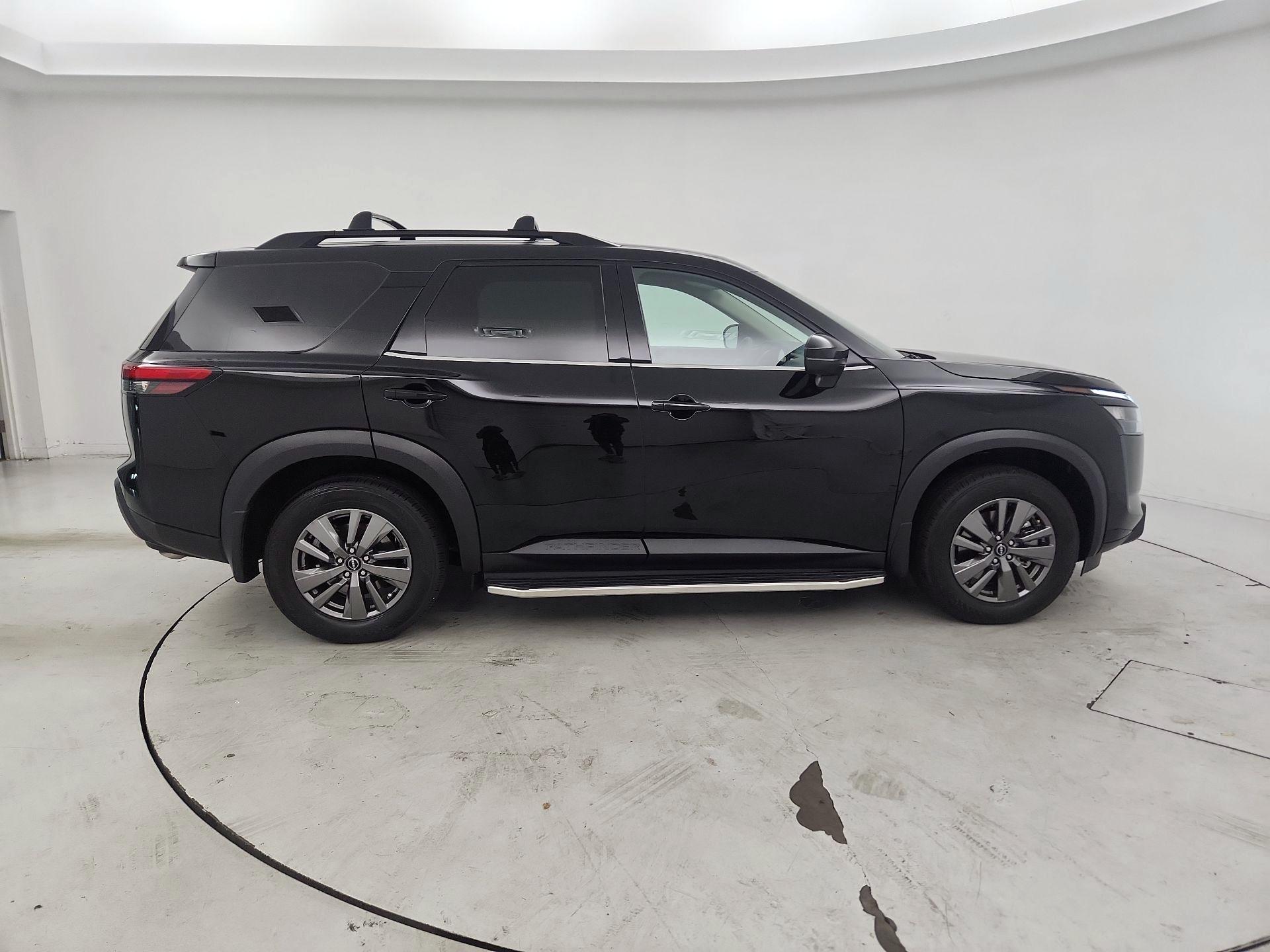 Thumbnail: 2025 Nissan Pathfinder - 4