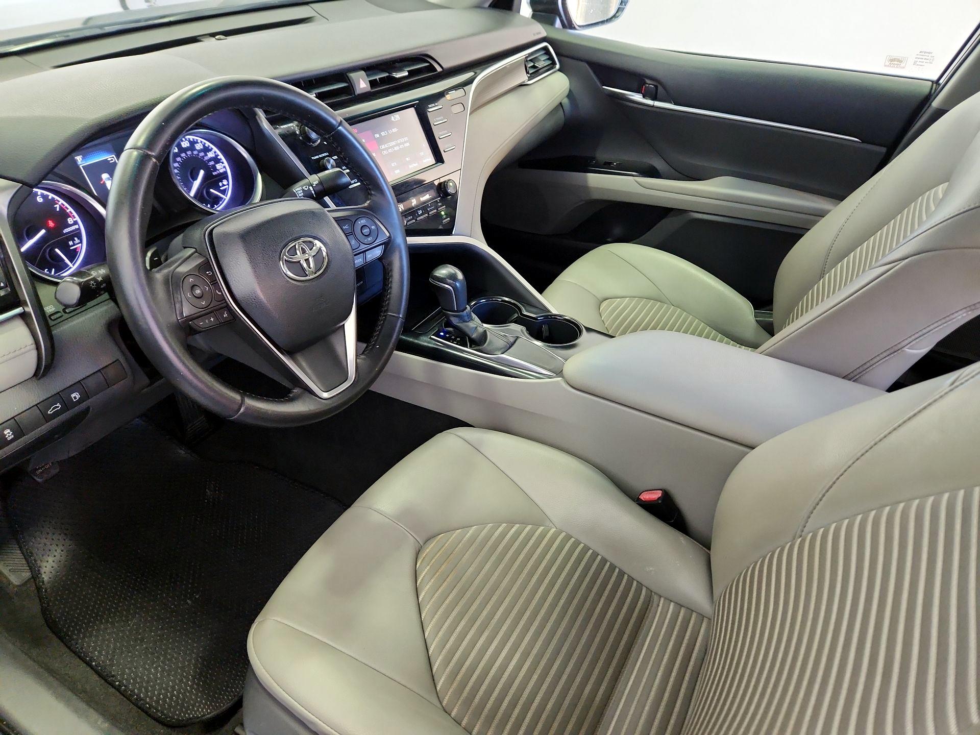 Thumbnail: 2018 Toyota Camry - 11