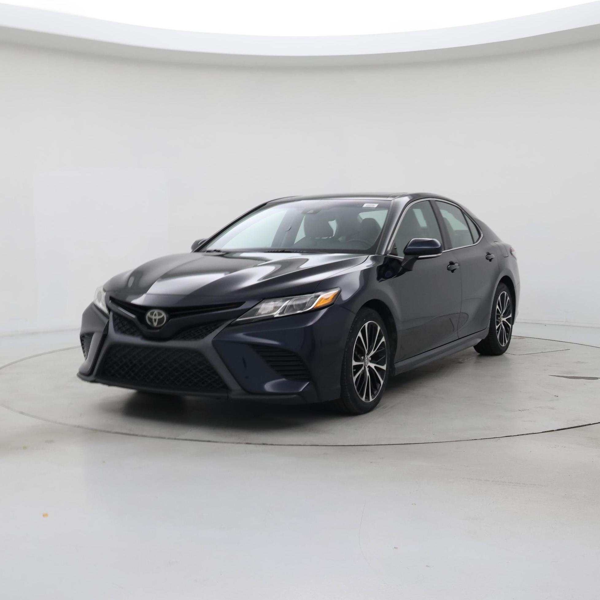 Thumbnail: 2018 Toyota Camry - 4