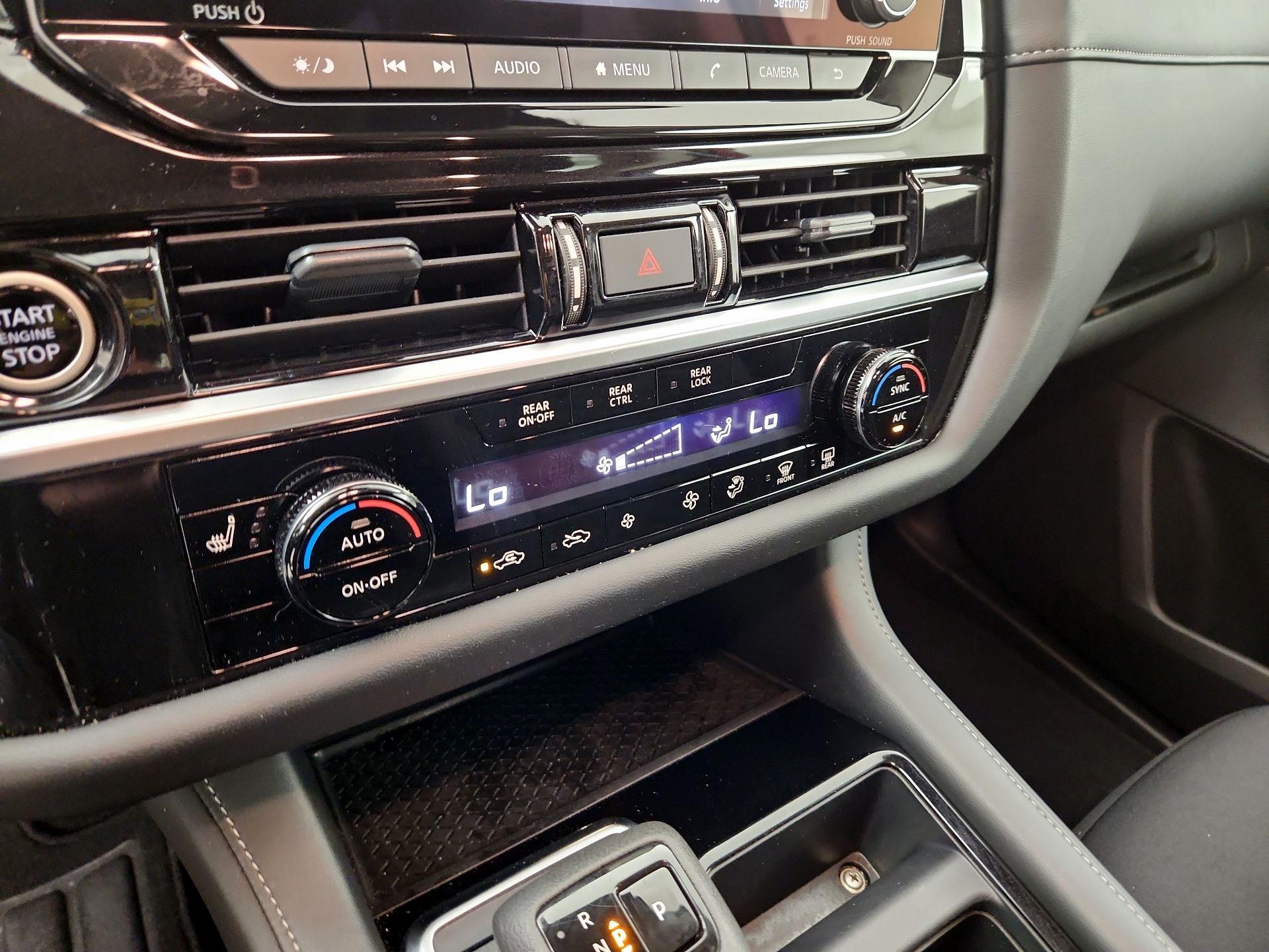 Thumbnail: 2024 Nissan Pathfinder - 16
