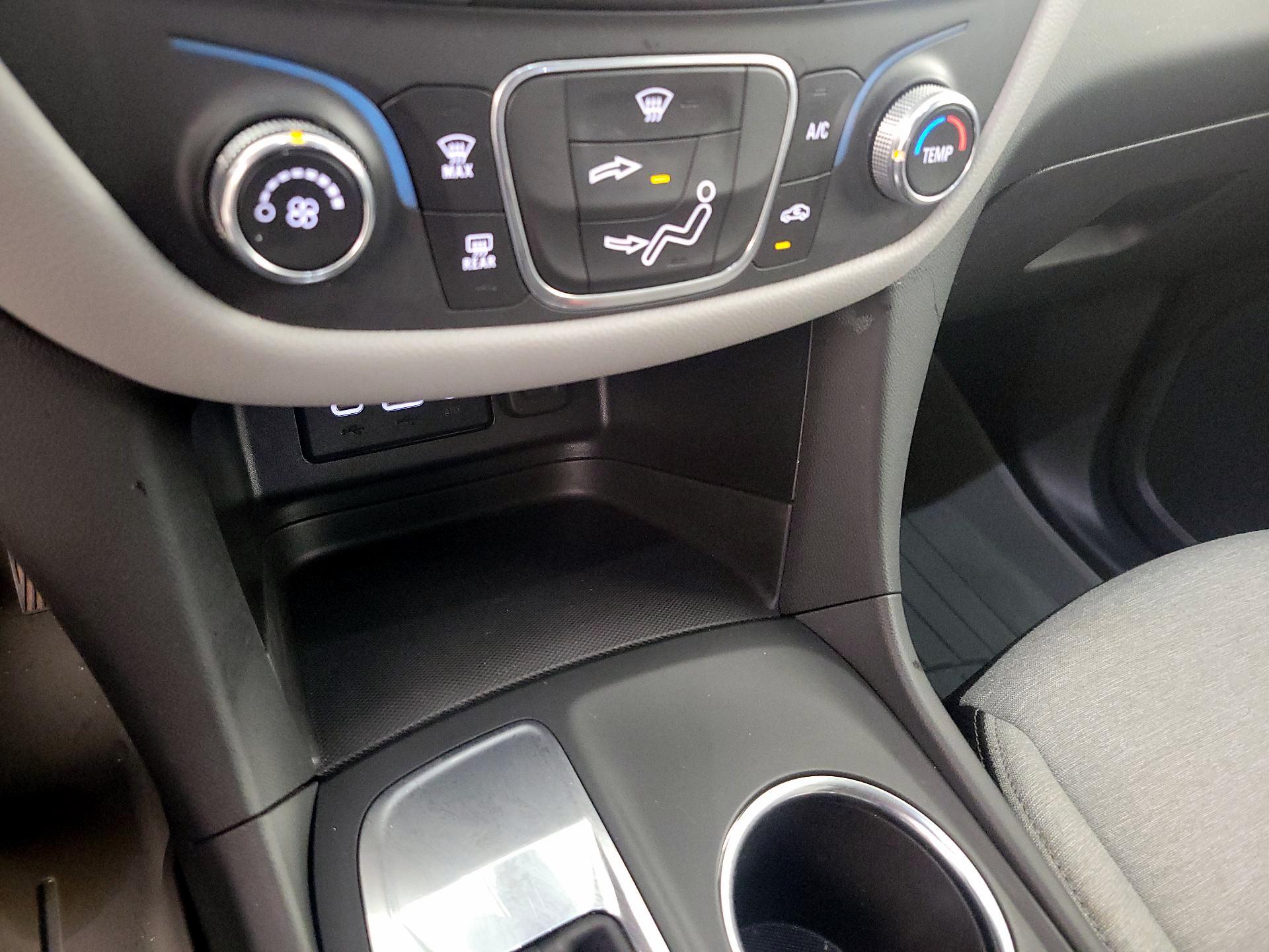 Thumbnail: 2022 Chevrolet Equinox - 14