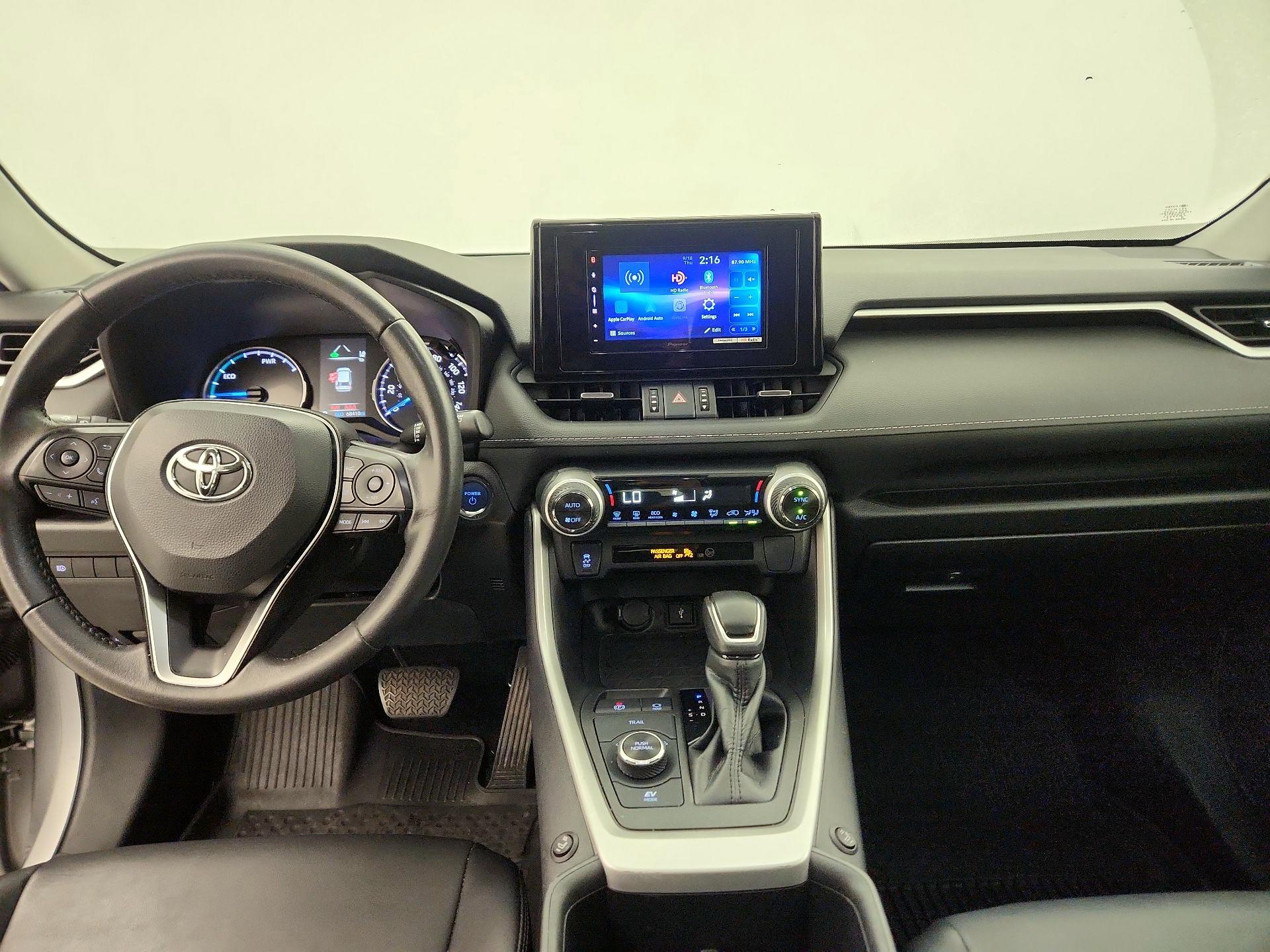 Thumbnail: 2022 Toyota RAV4 - 9