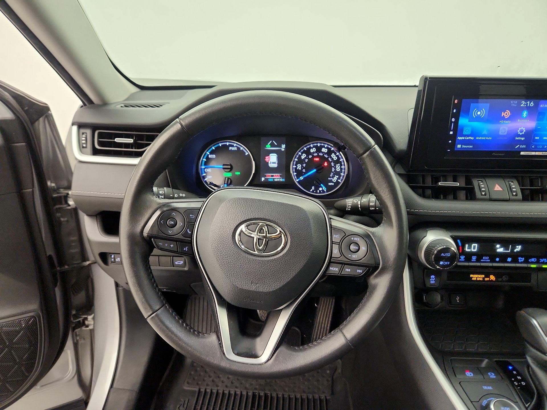 Thumbnail: 2022 Toyota RAV4 - 10