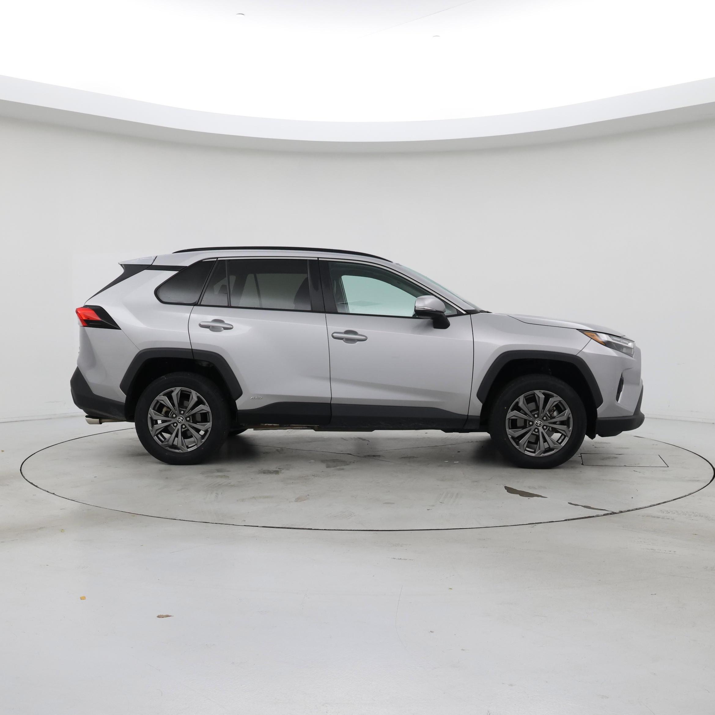 Thumbnail: 2022 Toyota RAV4 - 7