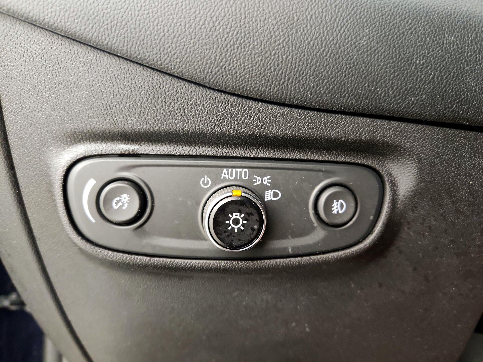Thumbnail: 2020 Chevrolet Equinox - 13
