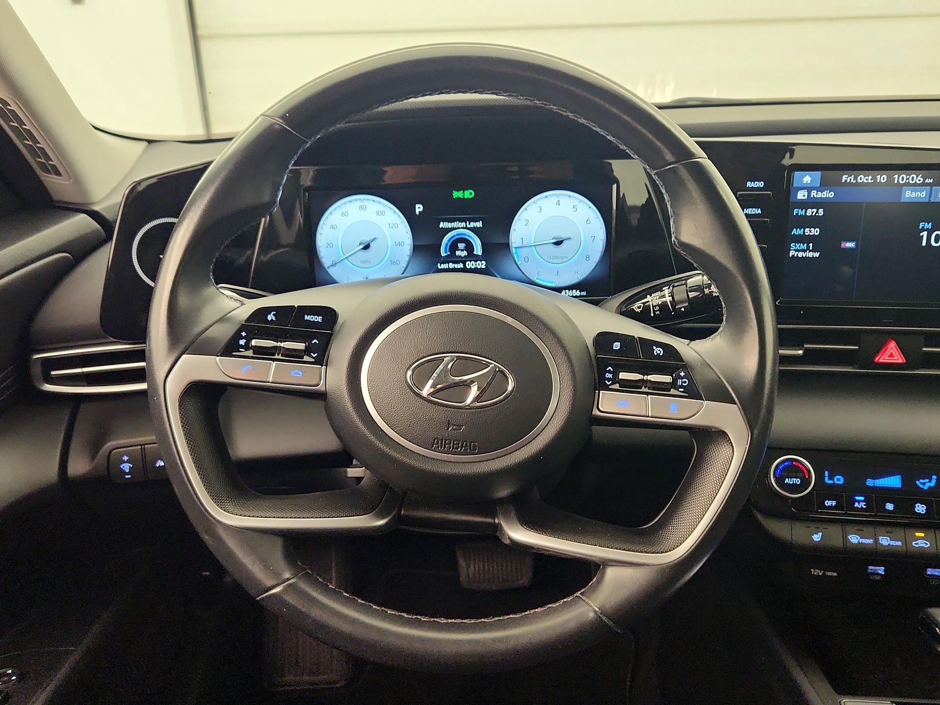 Thumbnail: 2022 Hyundai Elantra - 10