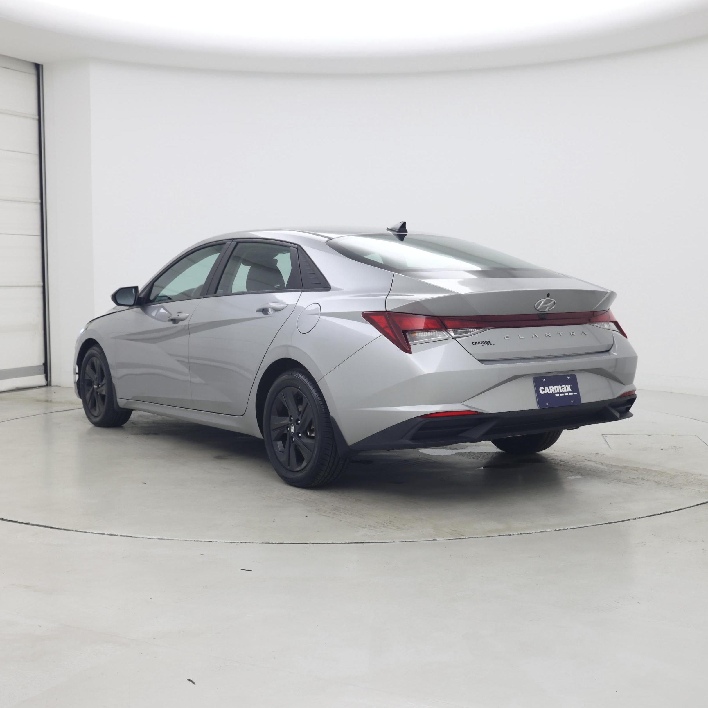 Thumbnail: 2022 Hyundai Elantra - 2