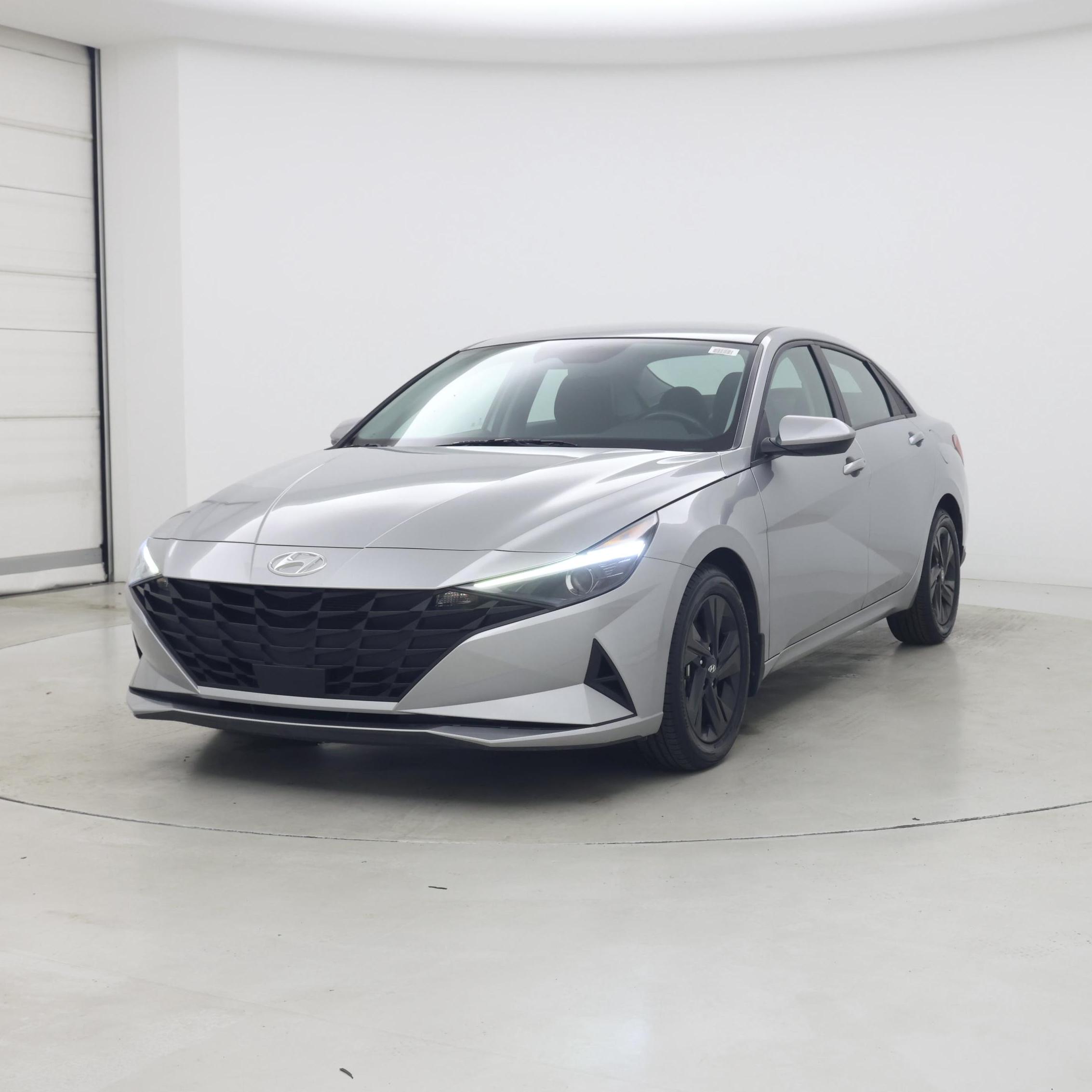 Thumbnail: 2022 Hyundai Elantra - 4