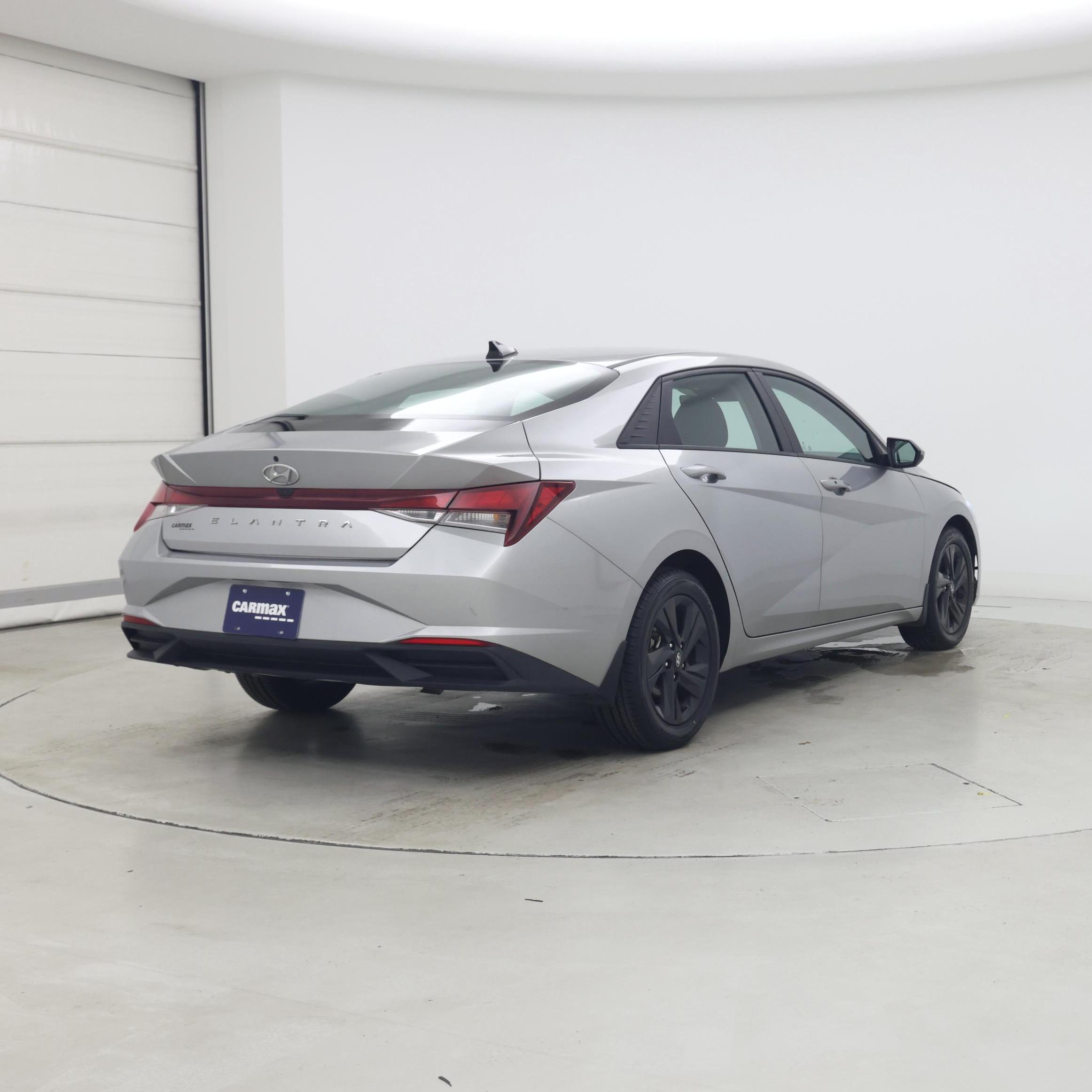 Thumbnail: 2022 Hyundai Elantra - 8