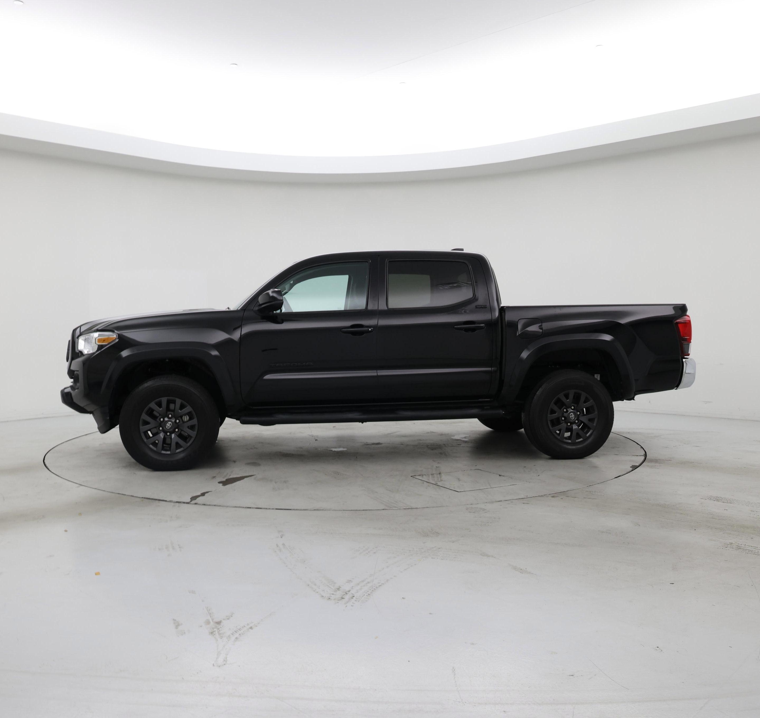 Thumbnail: 2022 Toyota Tacoma - 3