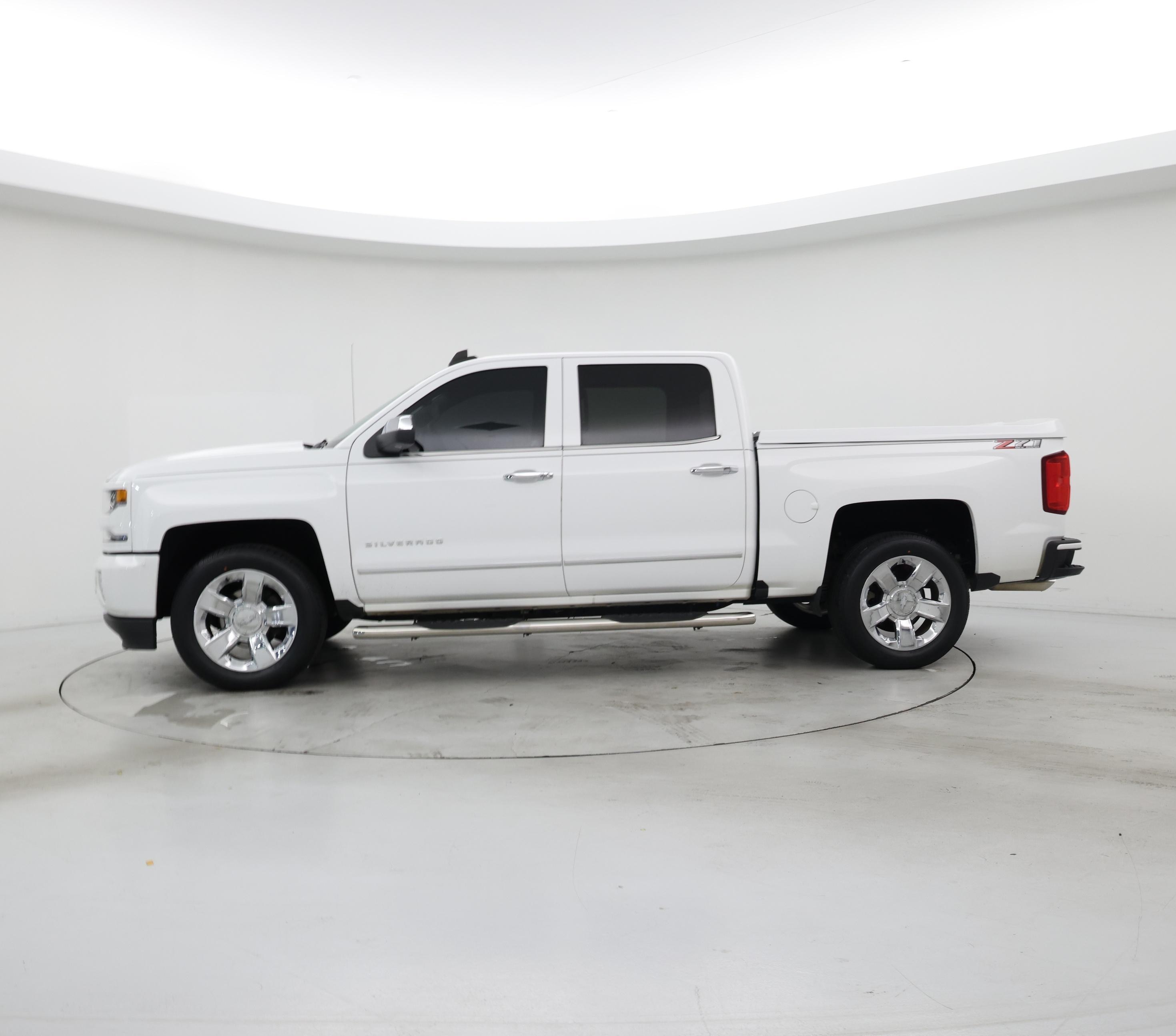 Thumbnail: 2018 Chevrolet Silverado 1500 - 3