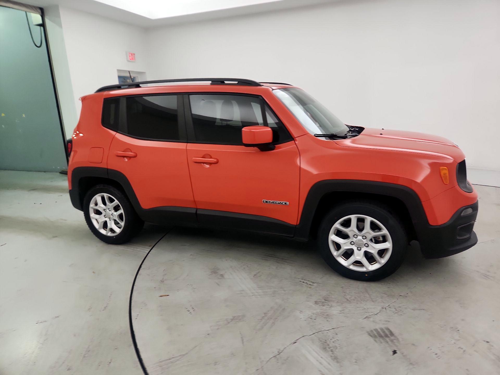 Thumbnail: 2018 Jeep Renegade - 4