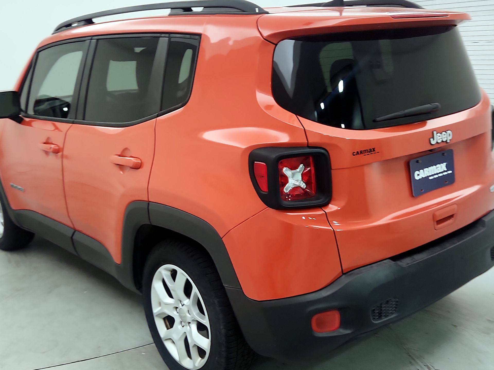 Thumbnail: 2018 Jeep Renegade - 7