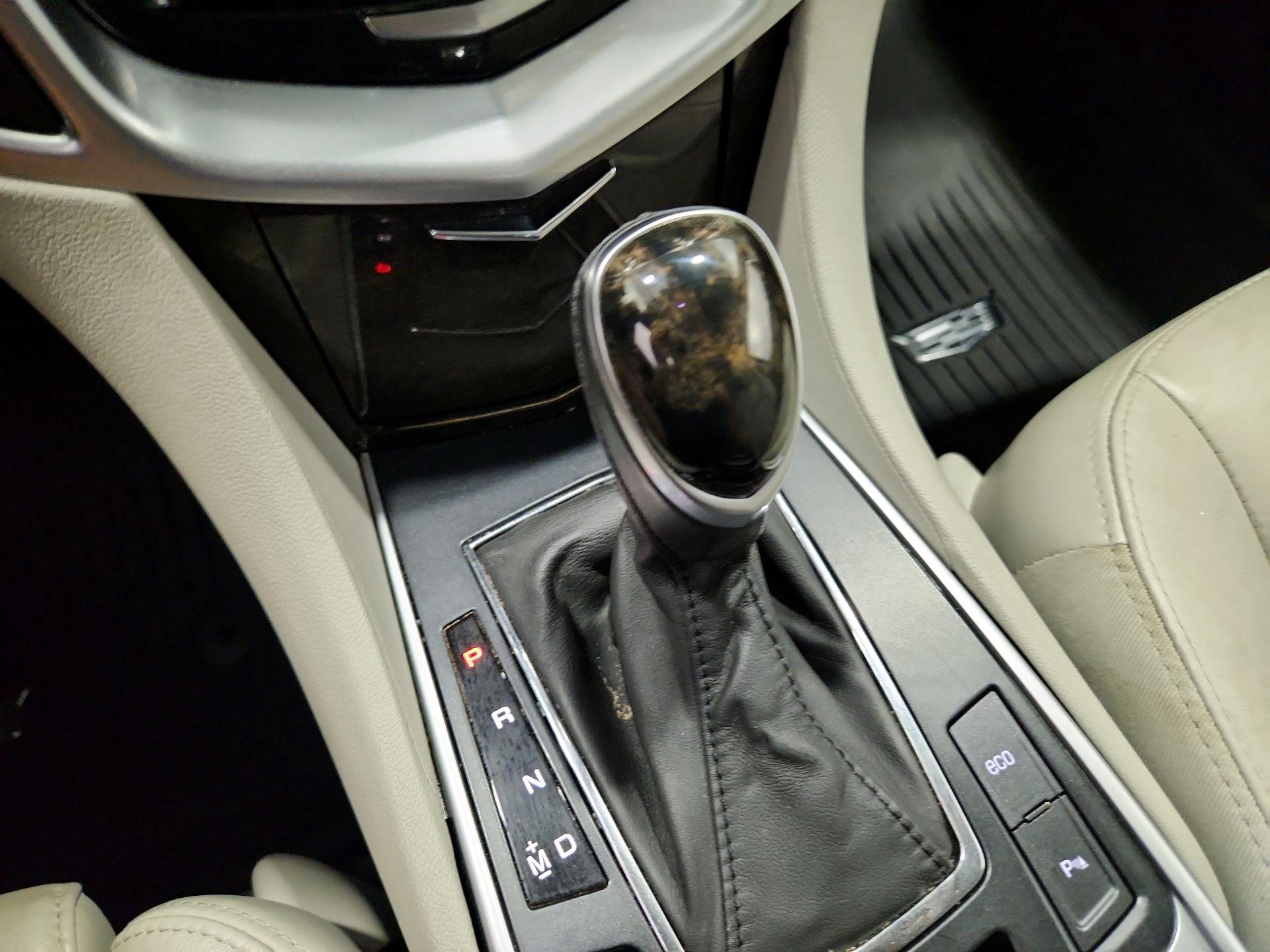 Thumbnail: 2016 Cadillac SRX - 16